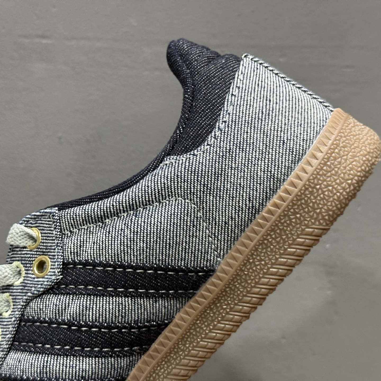 Adidas三叶草SAMBA W 休闲板鞋 KJ8859 Adidas三叶草SAMBA W 休闲板鞋 KJ8859