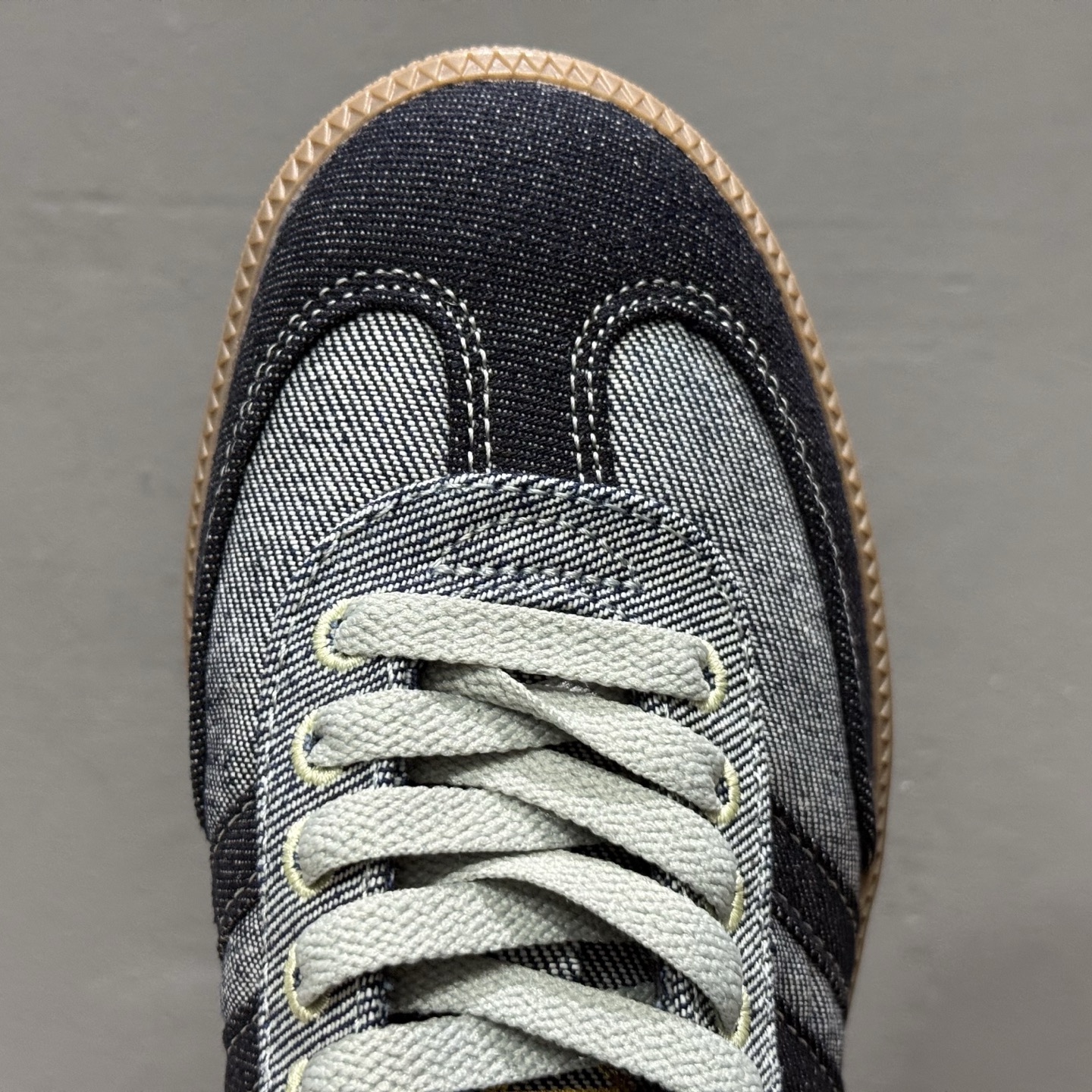 Adidas三叶草SAMBA W 休闲板鞋 KJ8859 Adidas三叶草SAMBA W 休闲板鞋 KJ8859