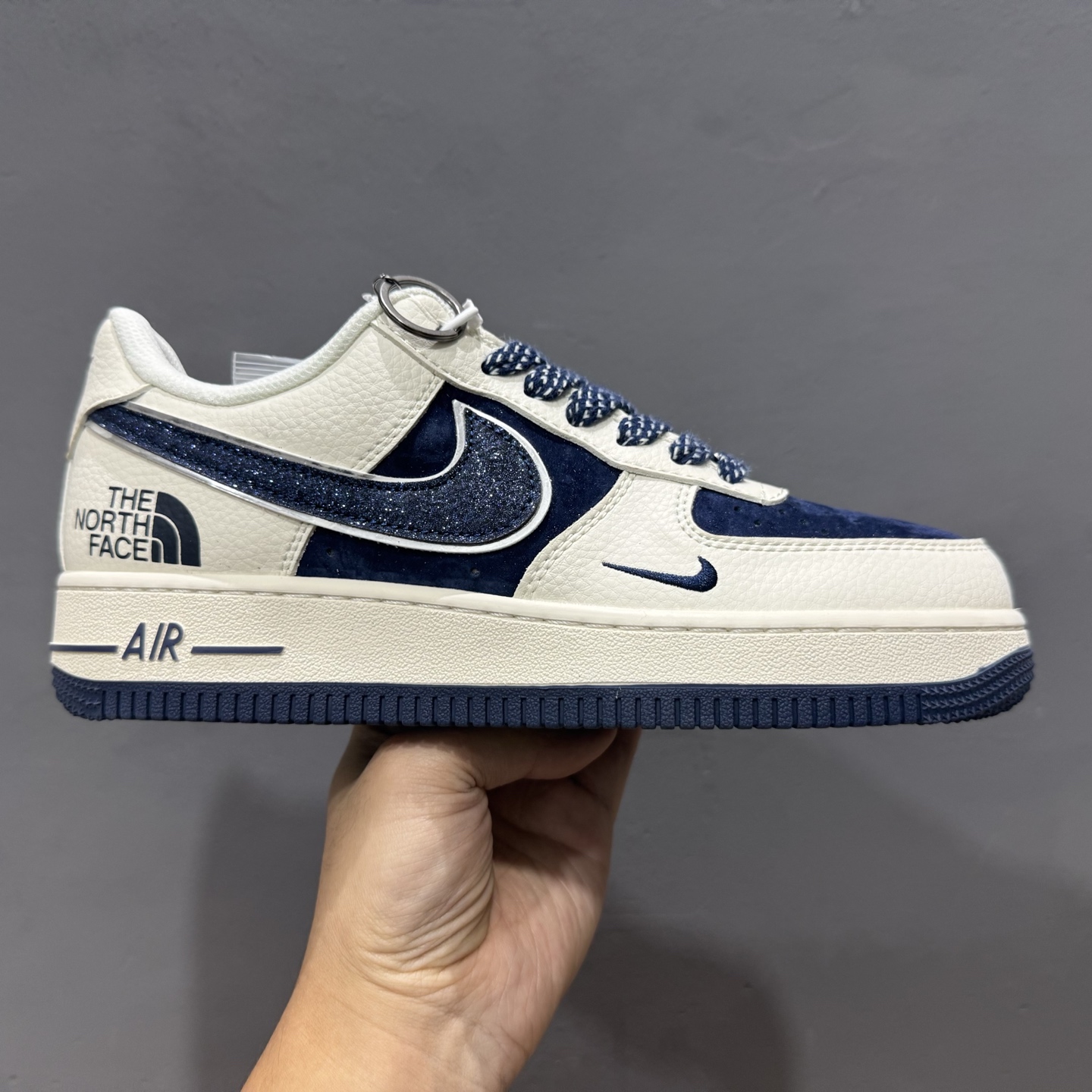 NIke Air Force 1 ’07 Low “北面联名–满天星深蓝勾白配色”空军一号 低帮 运动鞋 休闲鞋 QY6818-525