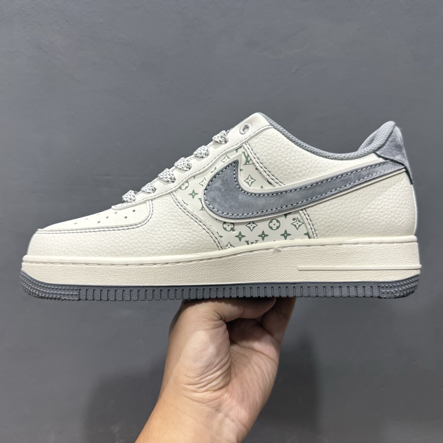 NIke Air Force 1 '07 Low “LV联名——荔纹黑”空军一号 低帮 运动鞋 休闲鞋 YX5066-350