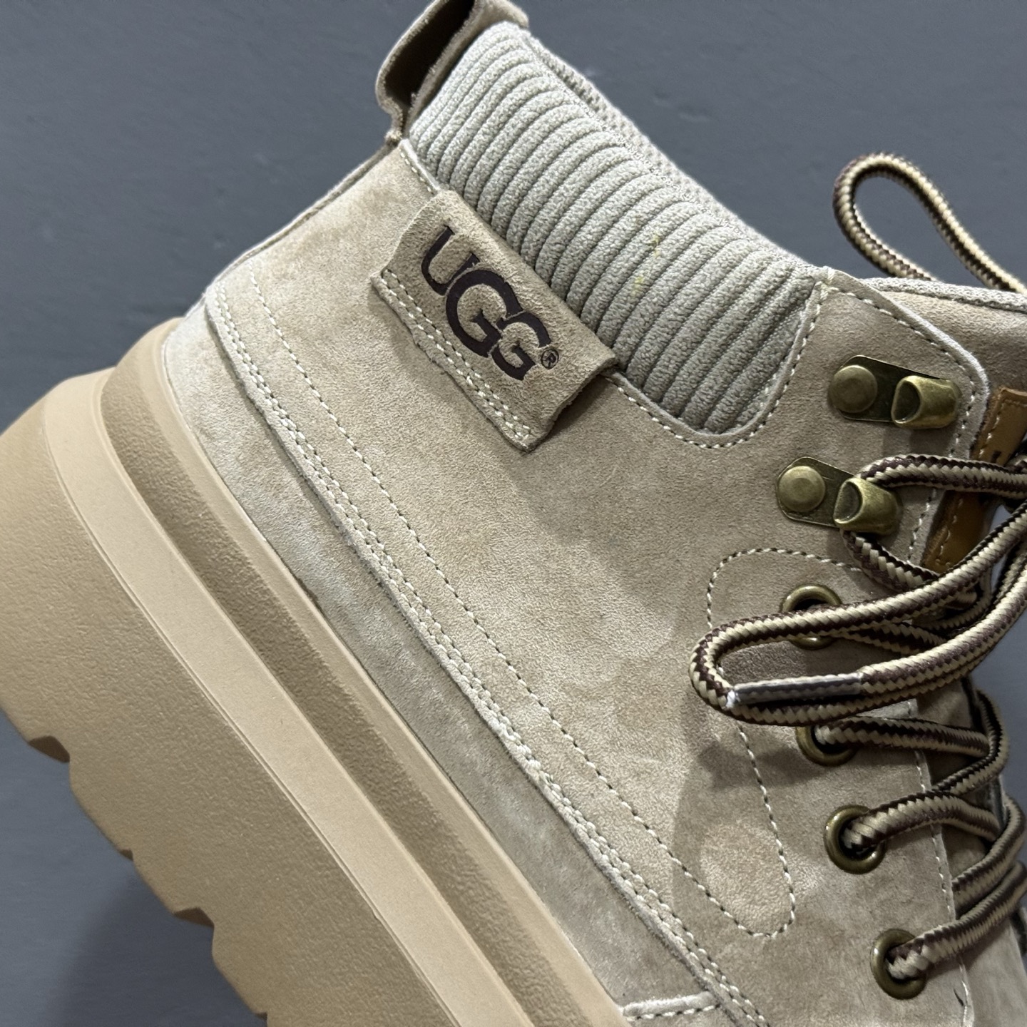 280 美国轻奢品牌 UGG Tasman Weather Hybrid 塔斯曼混合系列户外中帮休闲马丁靴雪地靴UGG秋冬新品