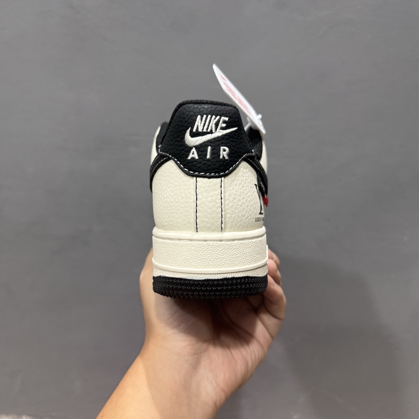 Nike Air Force 1 '07 Low “LV联名——印花米黑红”空军一号 高端定制 低帮 运动鞋 MZ9588-812