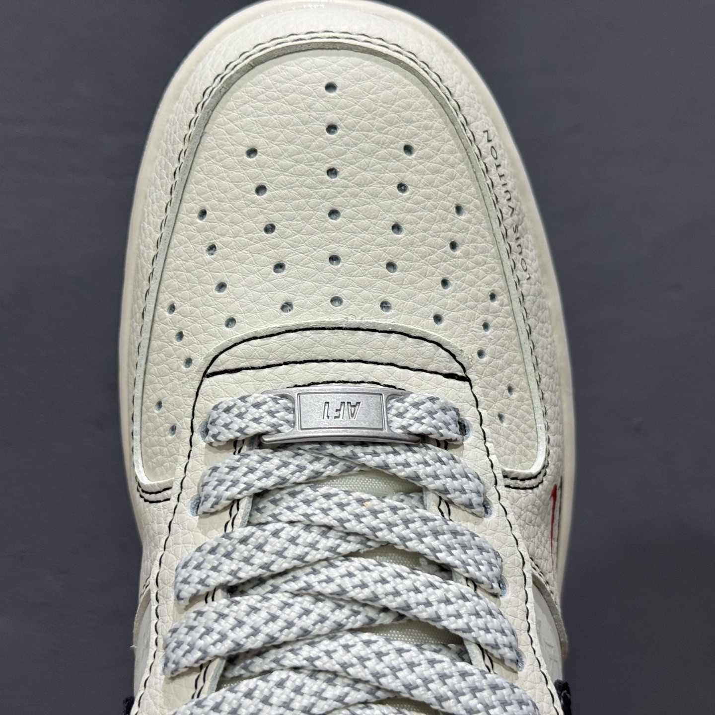 Nike Air Force 1 '07 Low “LV联名——印花米黑红”空军一号 高端定制 低帮 运动鞋 MZ9588-812