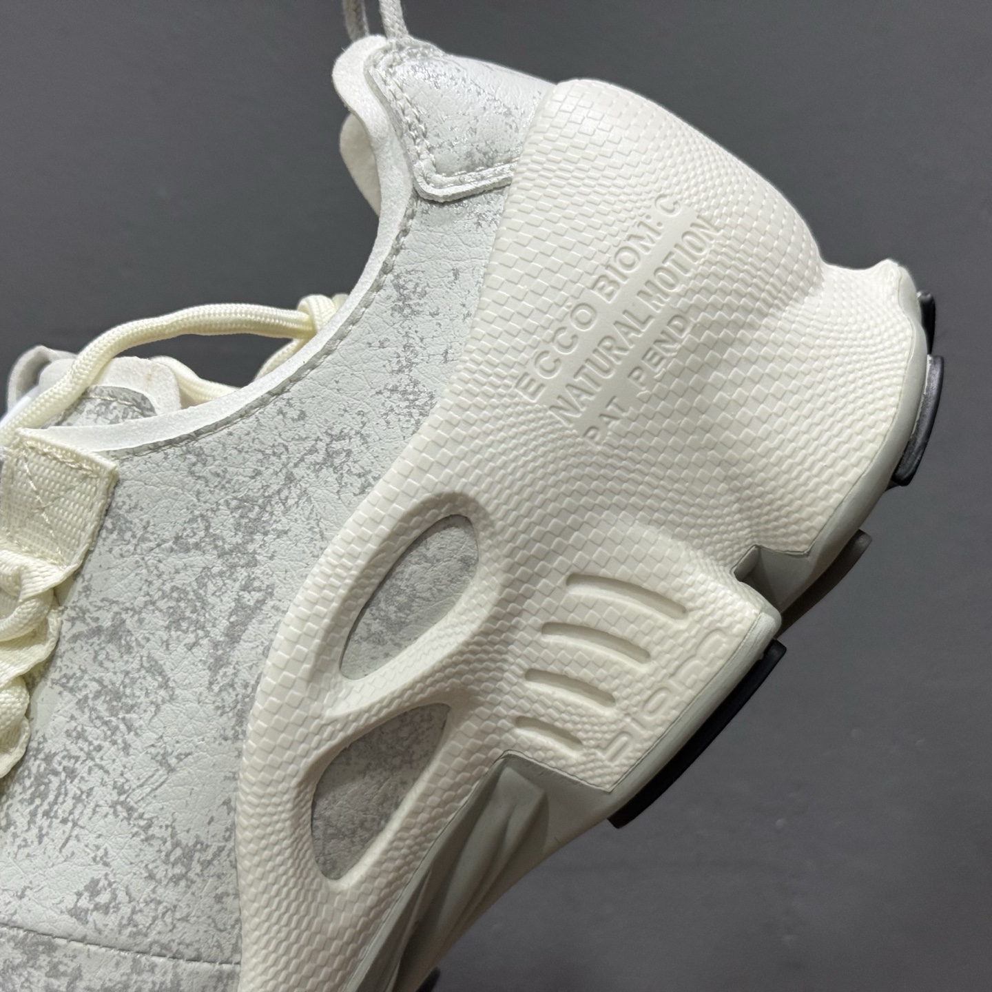 280 ECCO爱步防水运动鞋男 皮面休闲鞋户外男鞋