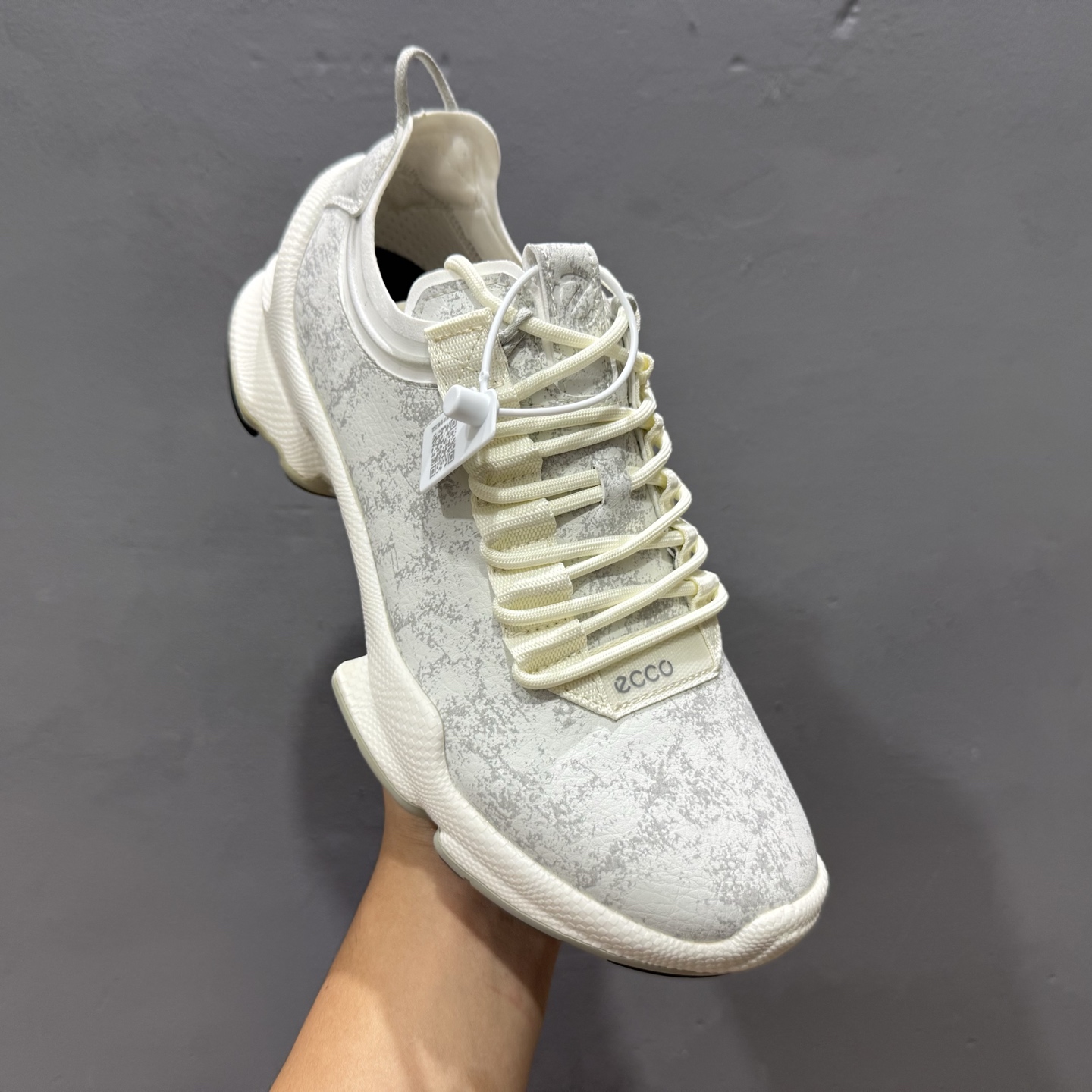 280 ECCO爱步防水运动鞋男 皮面休闲鞋户外男鞋