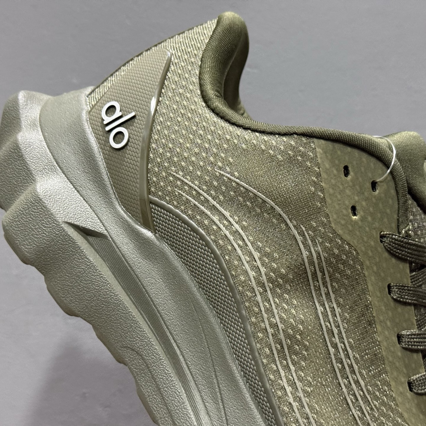 200 Alo Yoga Sunset Sneaker 徳训生活休闲鞋 A0891U