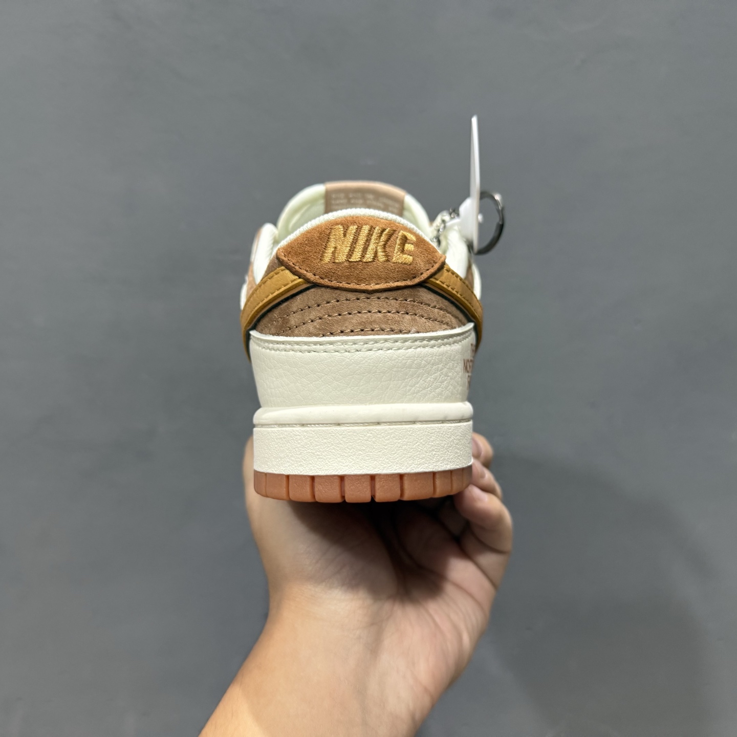 200 独家实拍Nk SB Dunk Low 北面联名 米棕黄勾 周年高端定制 低帮休闲板鞋 DM6868-020