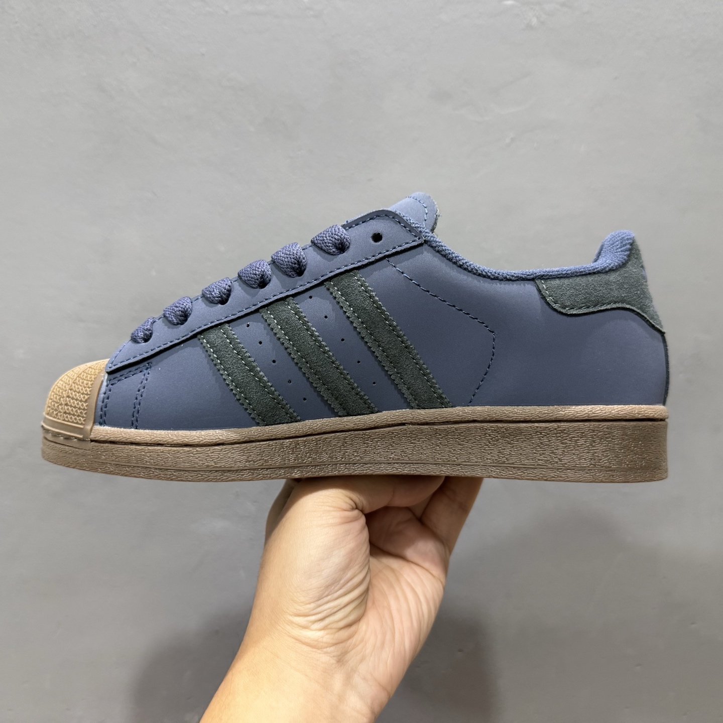 140 ：Adidas Originals Superstar贝壳头系列 阿迪达斯 低帮经典百搭休闲运动板鞋 JQ3226-132