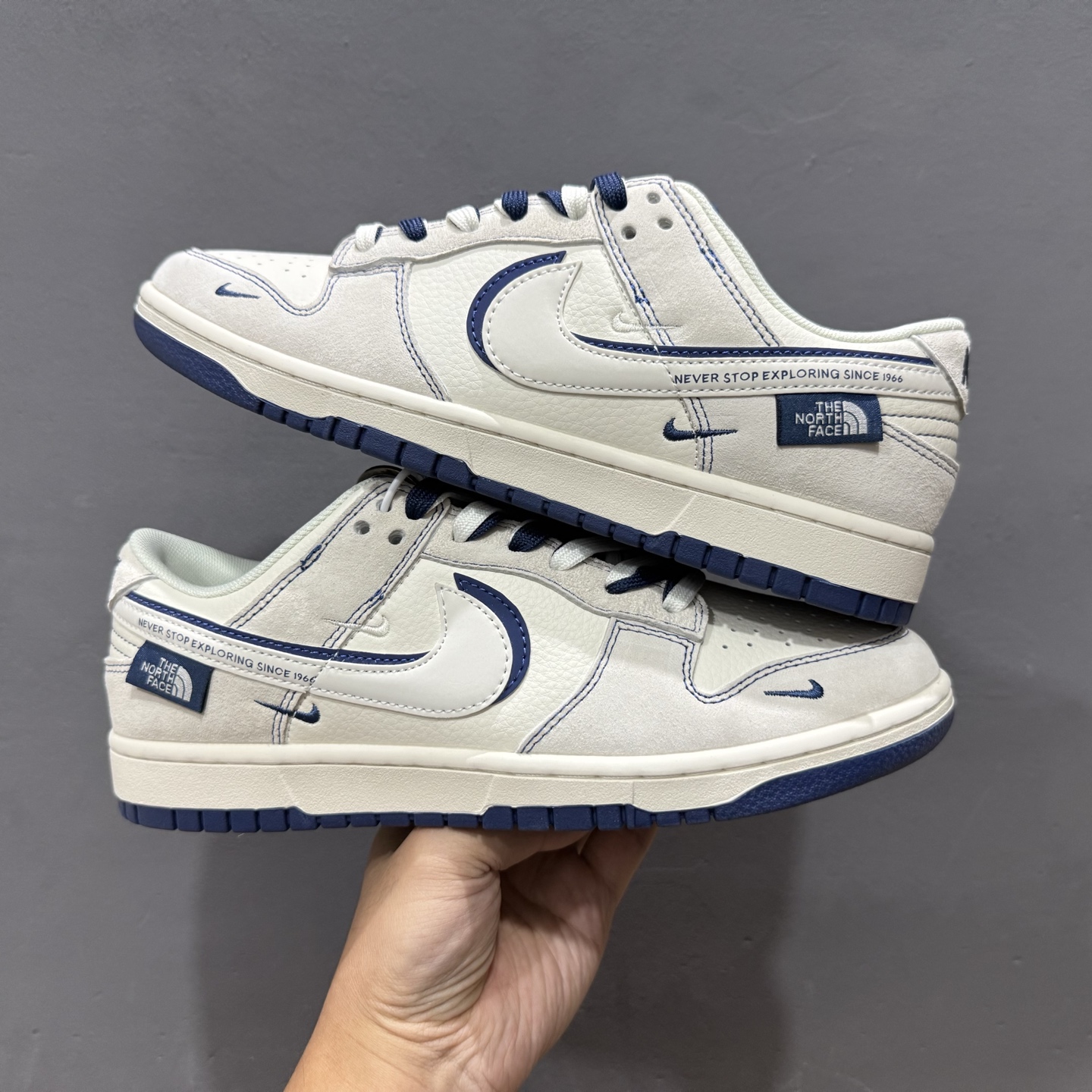 200 独家实拍Nk SB Dunk Low 北面联名 猪八白蓝勾 周年高端定制 低帮休闲板鞋 DM6868-023