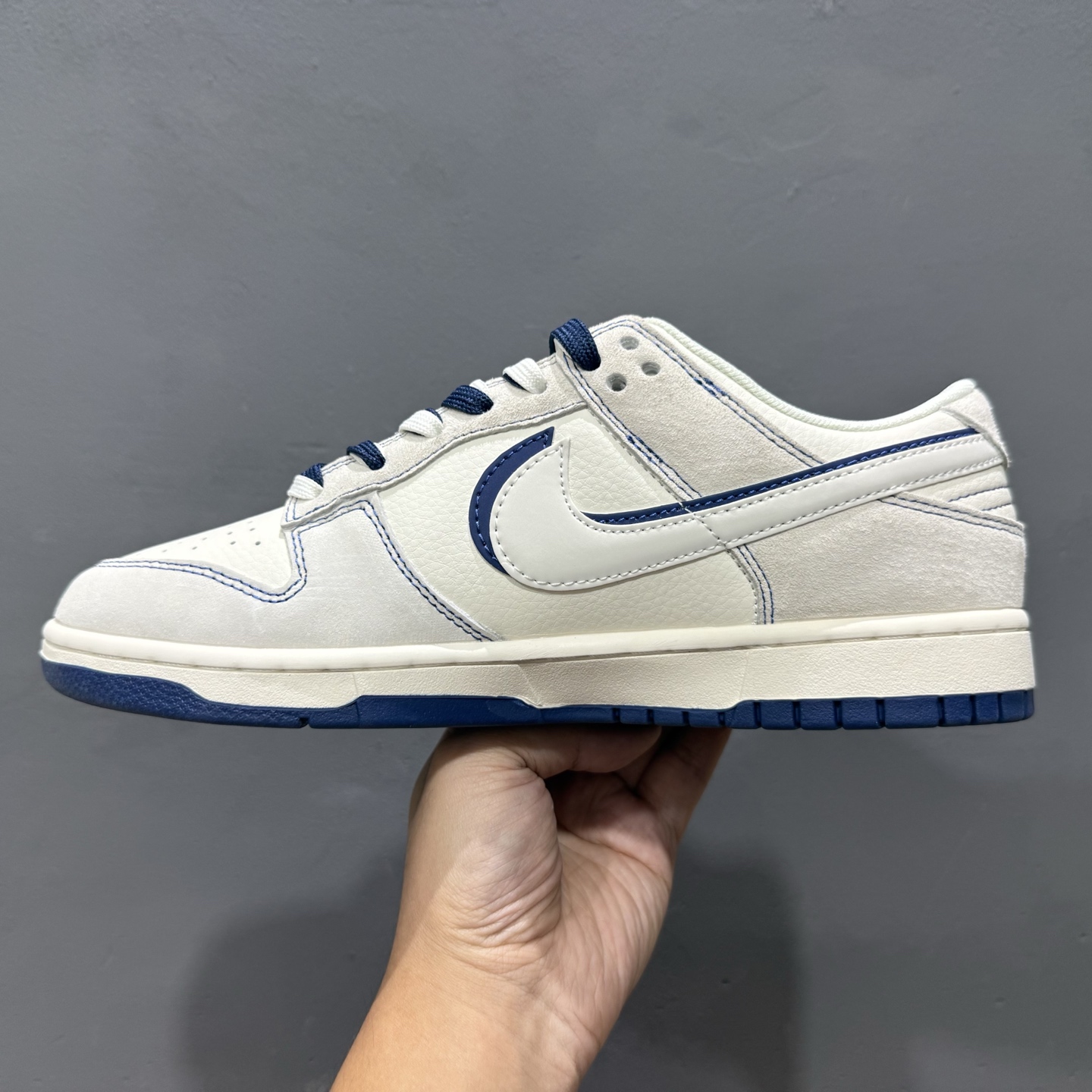 200 独家实拍Nk SB Dunk Low 北面联名 猪八白蓝勾 周年高端定制 低帮休闲板鞋 DM6868-023