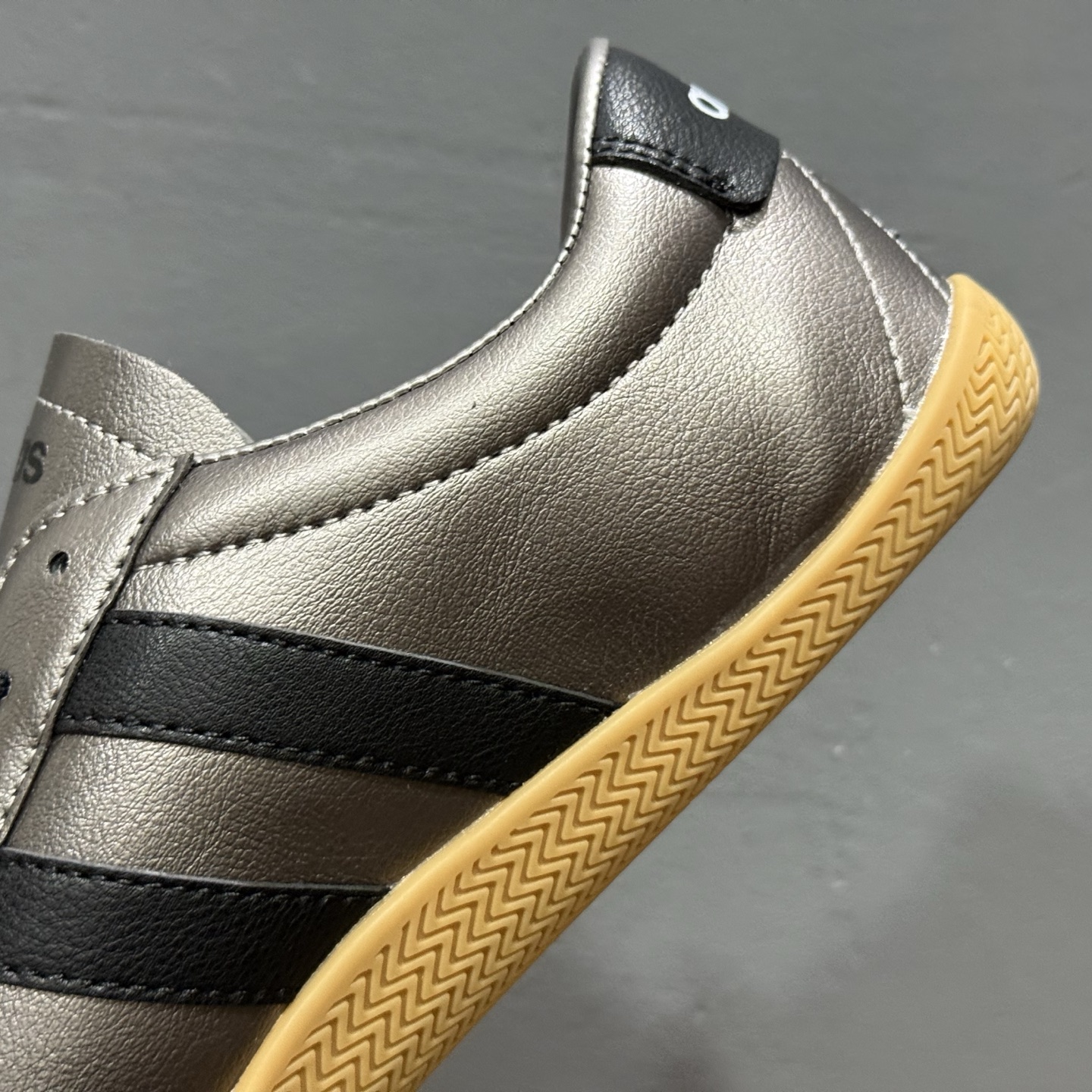 ￥140 Adidas Grand Court JQ9681 阿迪舒适百搭时尚简约低帮网球鞋