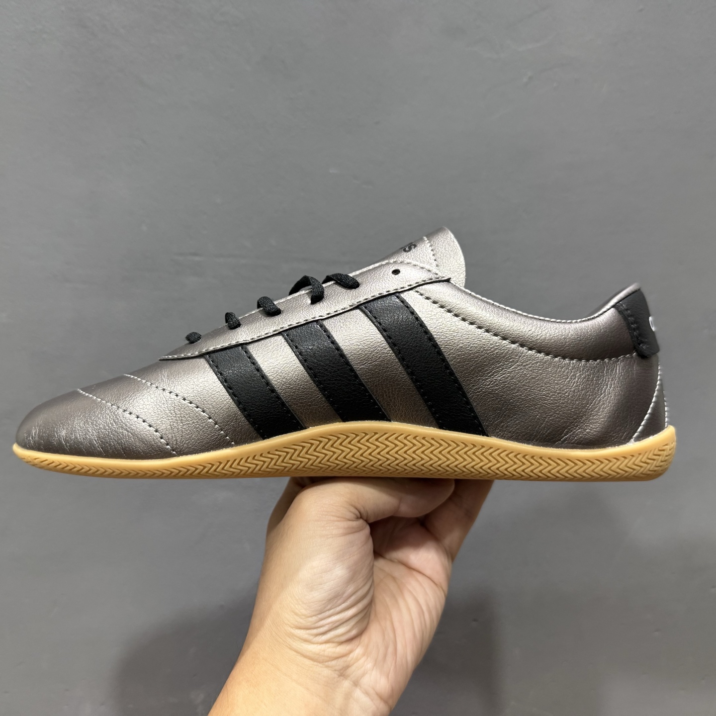 ￥140 Adidas Grand Court JQ9681 阿迪舒适百搭时尚简约低帮网球鞋