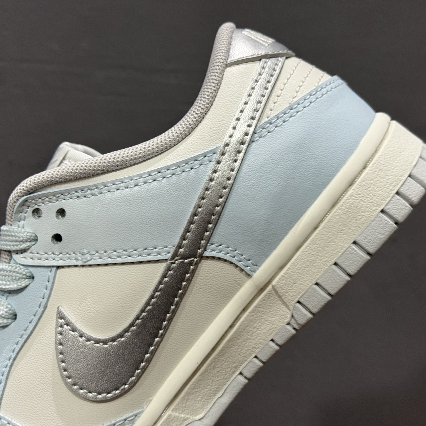 Nike Dunk Low 所念星河 此款以冰川蓝为基调 BS0508-036