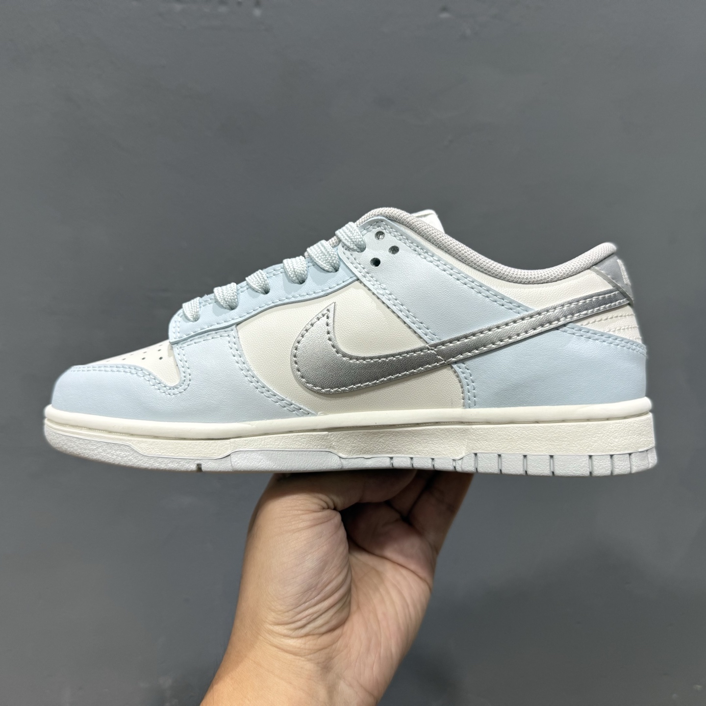 Nike Dunk Low 所念星河 此款以冰川蓝为基调 BS0508-036