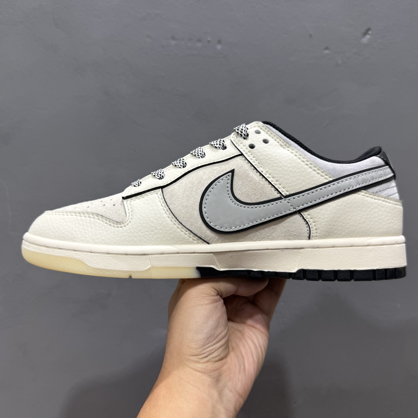 Nike SB Dunk Low“北面xCDG三方联名——黑字灰勾” 周年高端定制 低帮休闲板鞋 DM6868-029