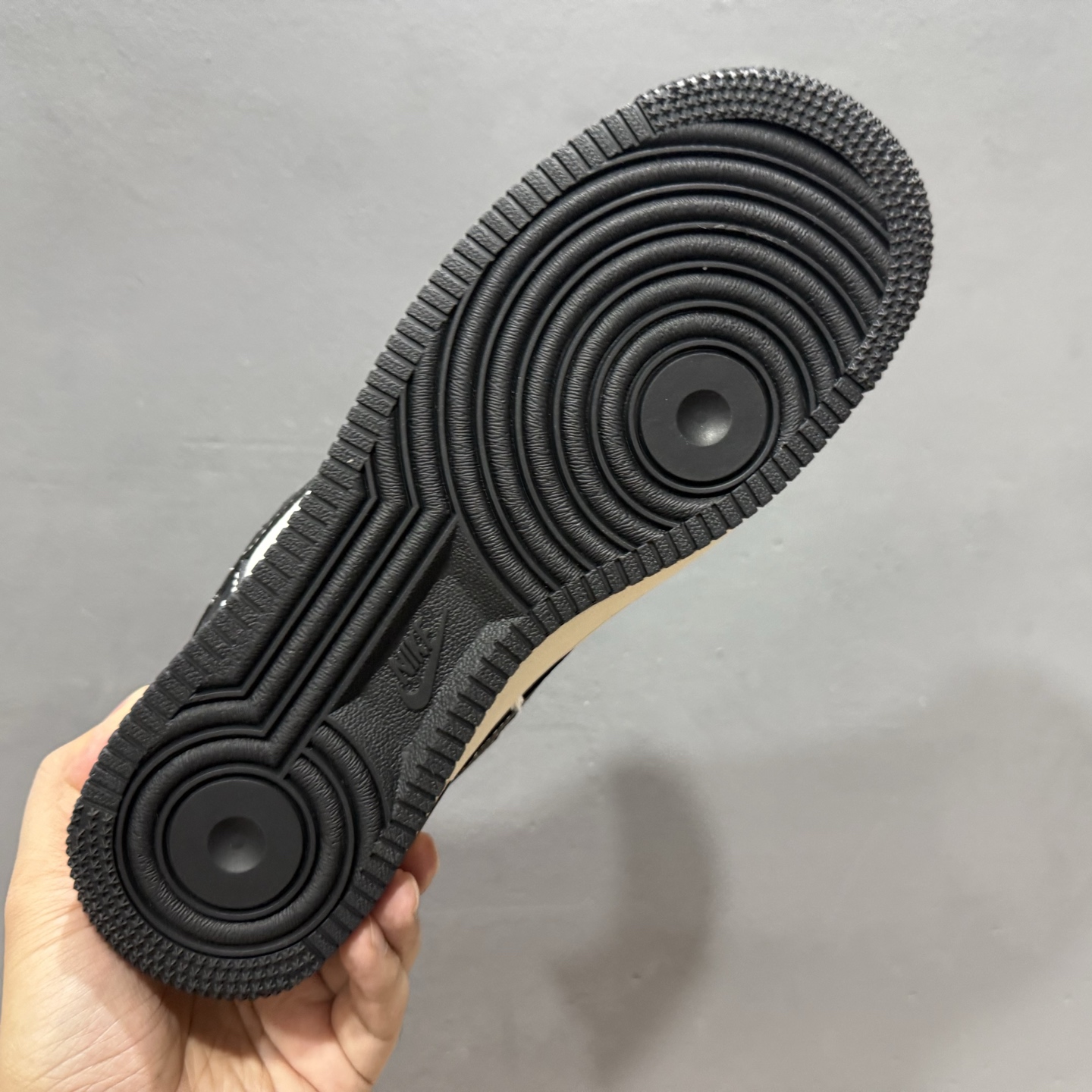 NIke Air Force 1 '07 Low “权志龙——黑白熊猫印花”空军一号 低帮 运动鞋 休闲鞋 JP8028-004