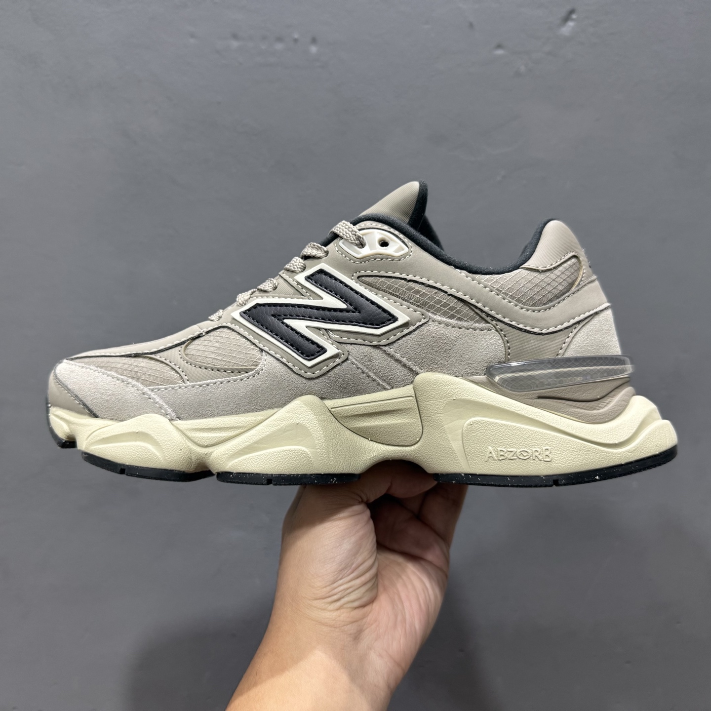 ￥240 New Balance NB9060 联名款 复古休闲运动慢跑鞋 U9060ORD