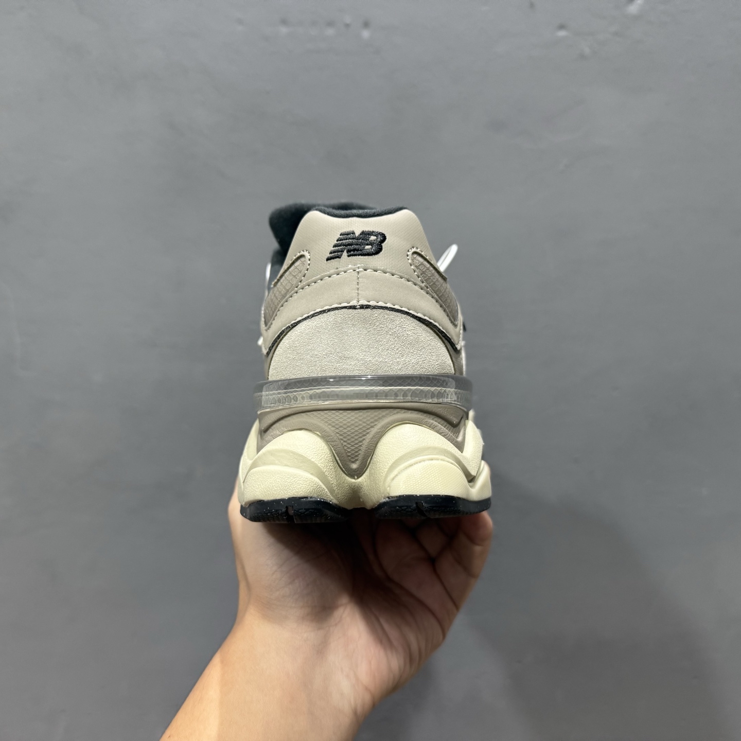 ￥240 New Balance NB9060 联名款 复古休闲运动慢跑鞋 U9060ORD