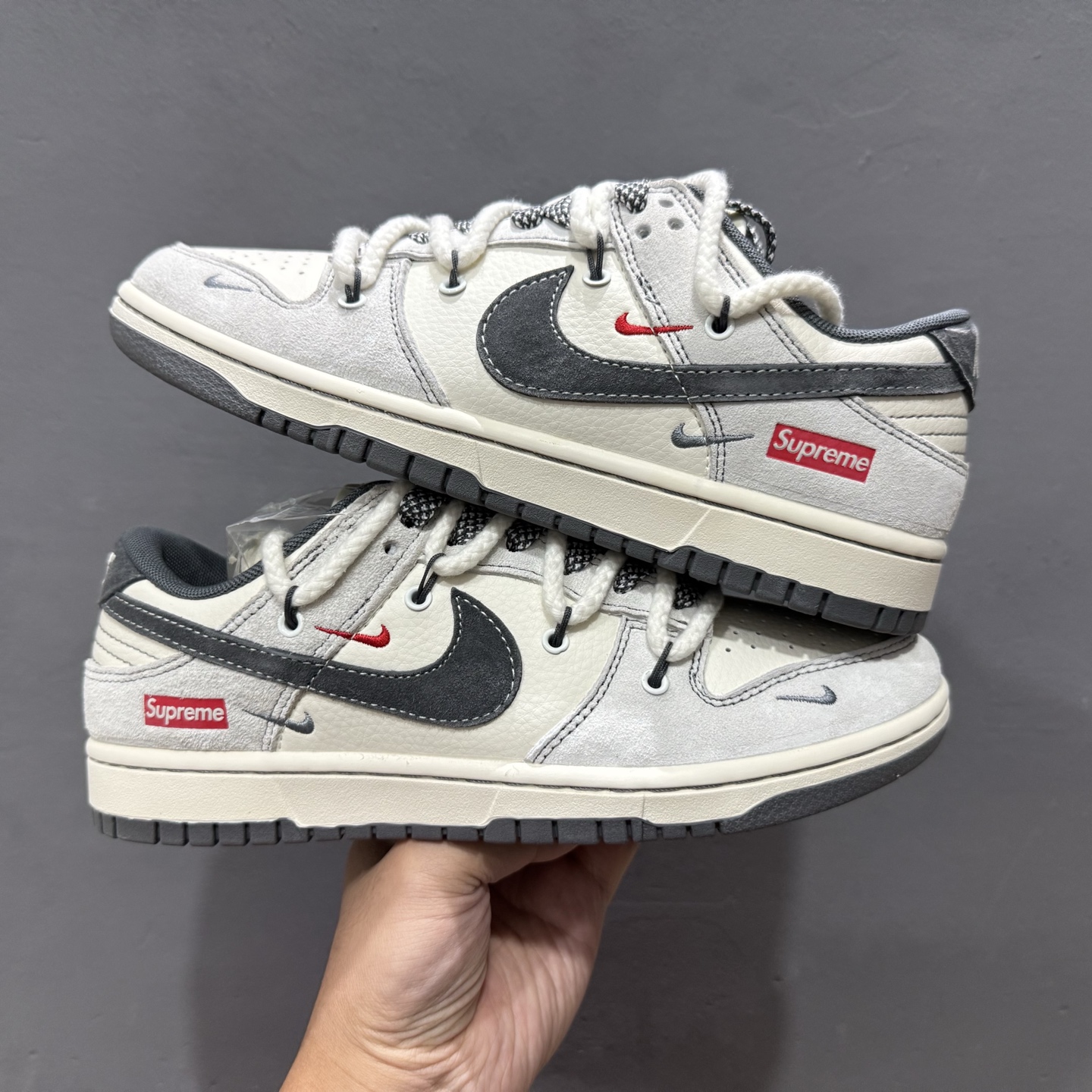 独家实拍Nike SB Dunk Low“SUP系列——绑带猪八灰勾” 周年高端定制 低帮休闲板鞋 YX5066-217