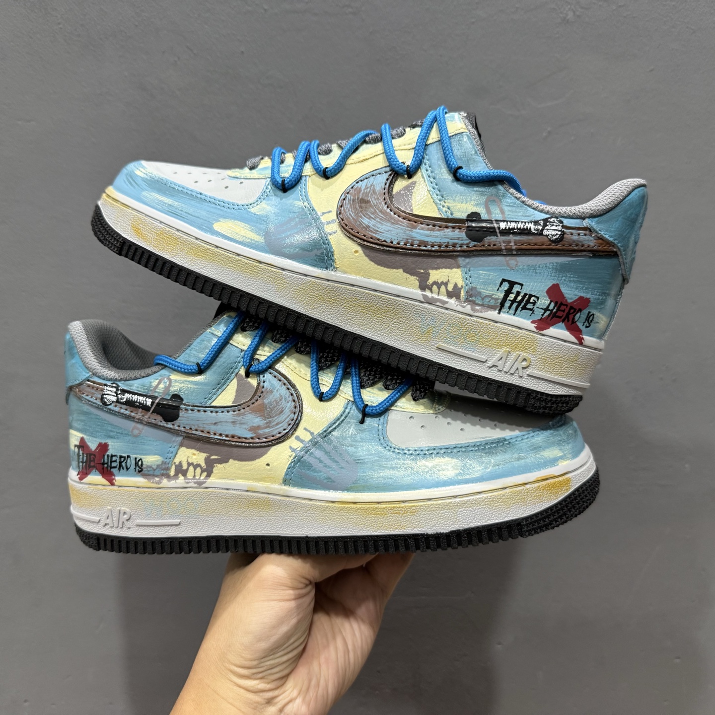 手绘涂鸦“雾蓝英雄”Nike Air Force 1 “Mist Blue Hero”空军一号定制板鞋 ZG0088-228