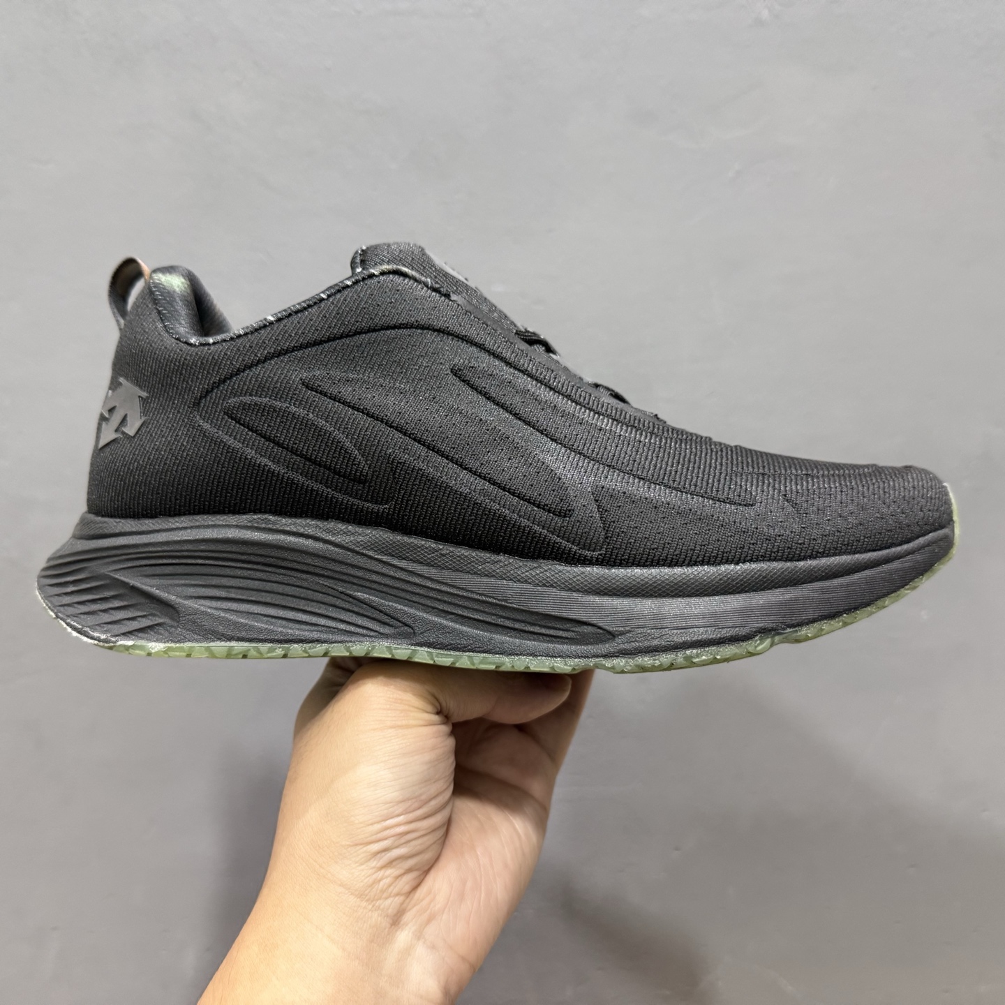 迪桑特DESCENTE RUNNING DFLUID流体鞋缓震BOA TPU防水支撑回弹跑步鞋