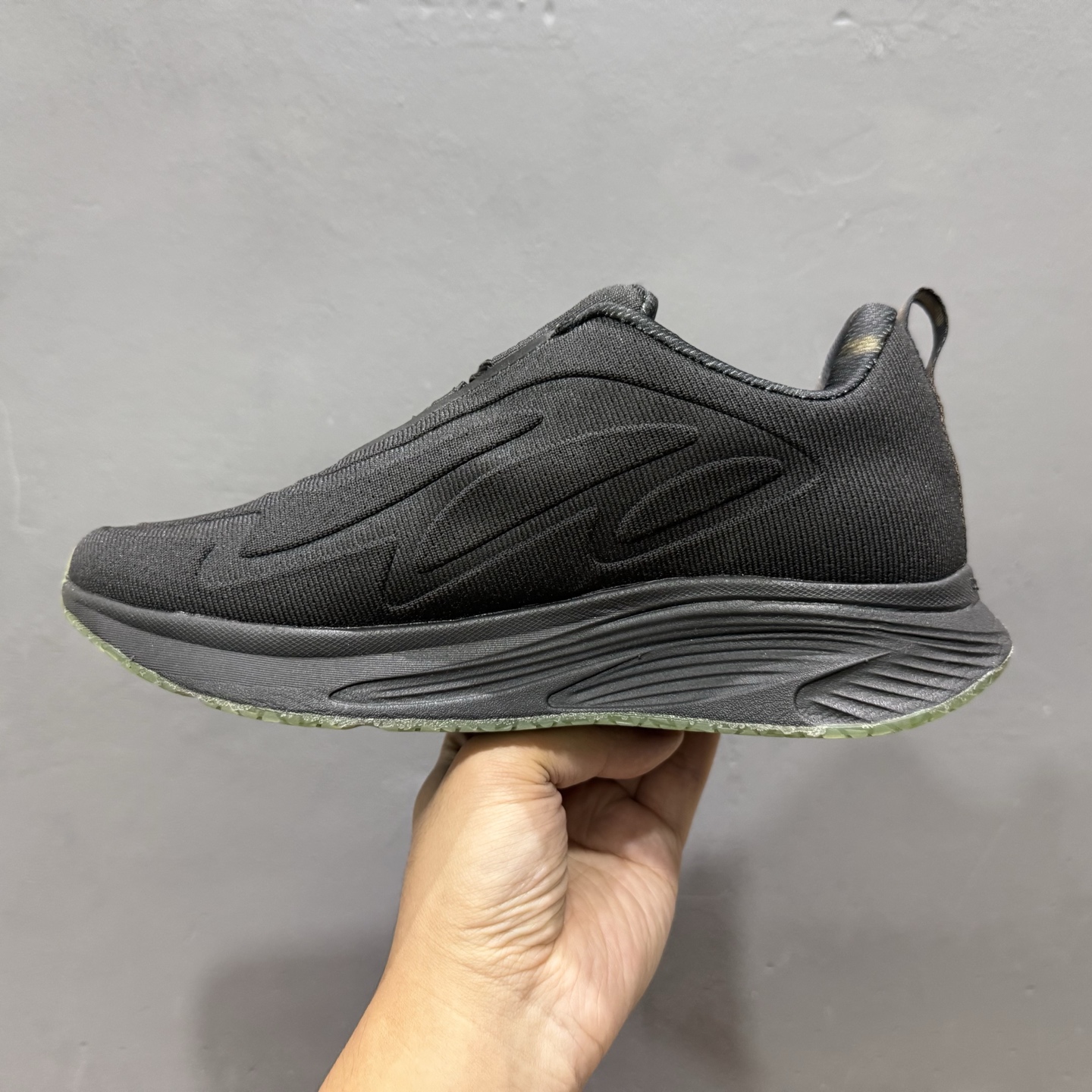 迪桑特DESCENTE RUNNING DFLUID流体鞋缓震BOA TPU防水支撑回弹跑步鞋