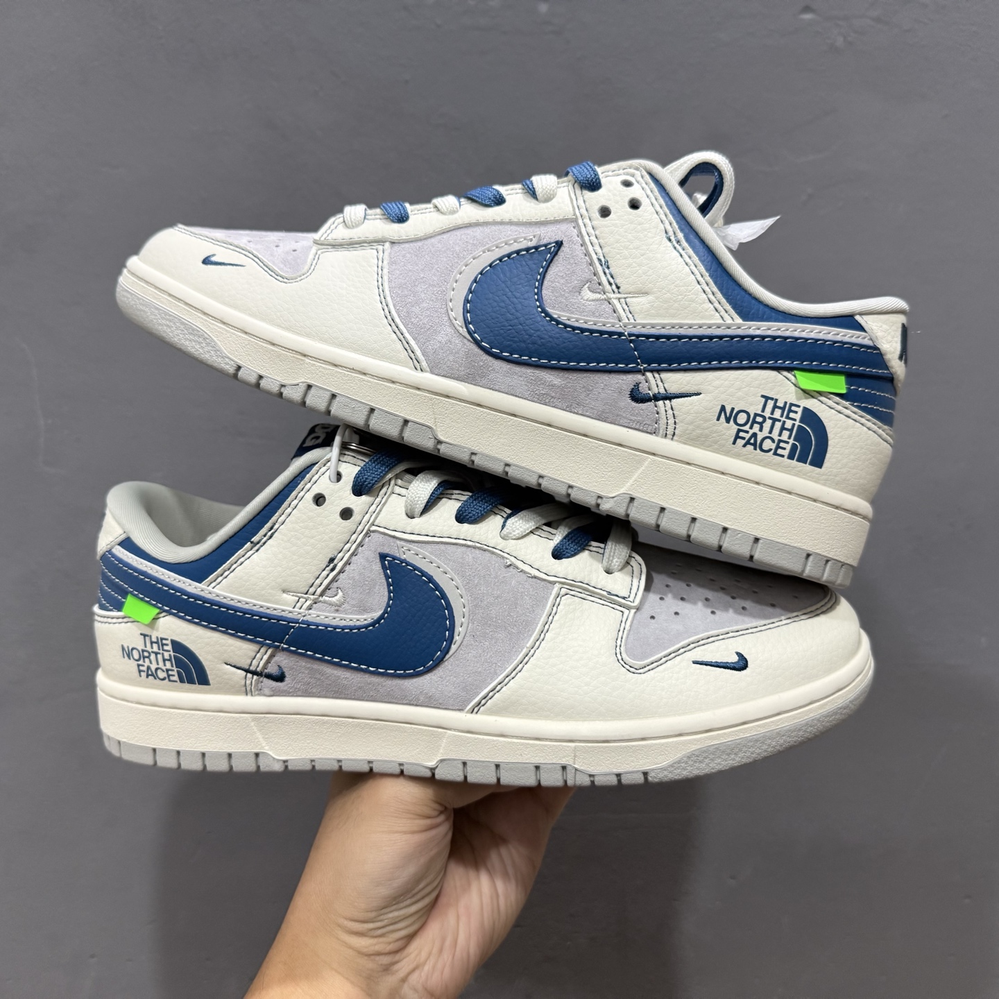 独家实拍Nike SB Dunk Low LV系列 绑带涂鸦白蓝勾 周年高端定制 低帮休闲板鞋 DM6868-074