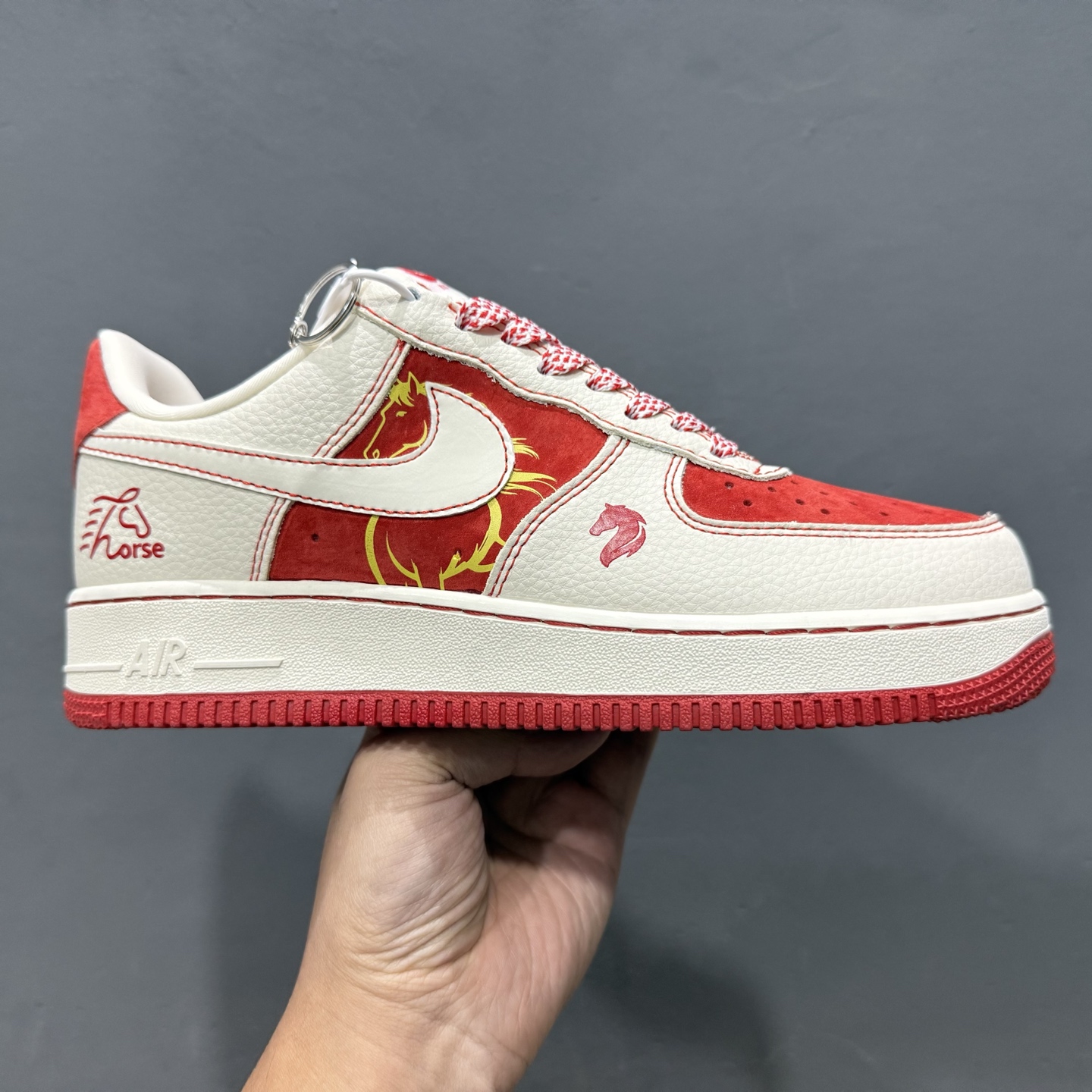 NIke Air Force 1 ’07 Low “马年联名——红马”空军一号 低帮 运动鞋 休闲鞋 XL1979-133
