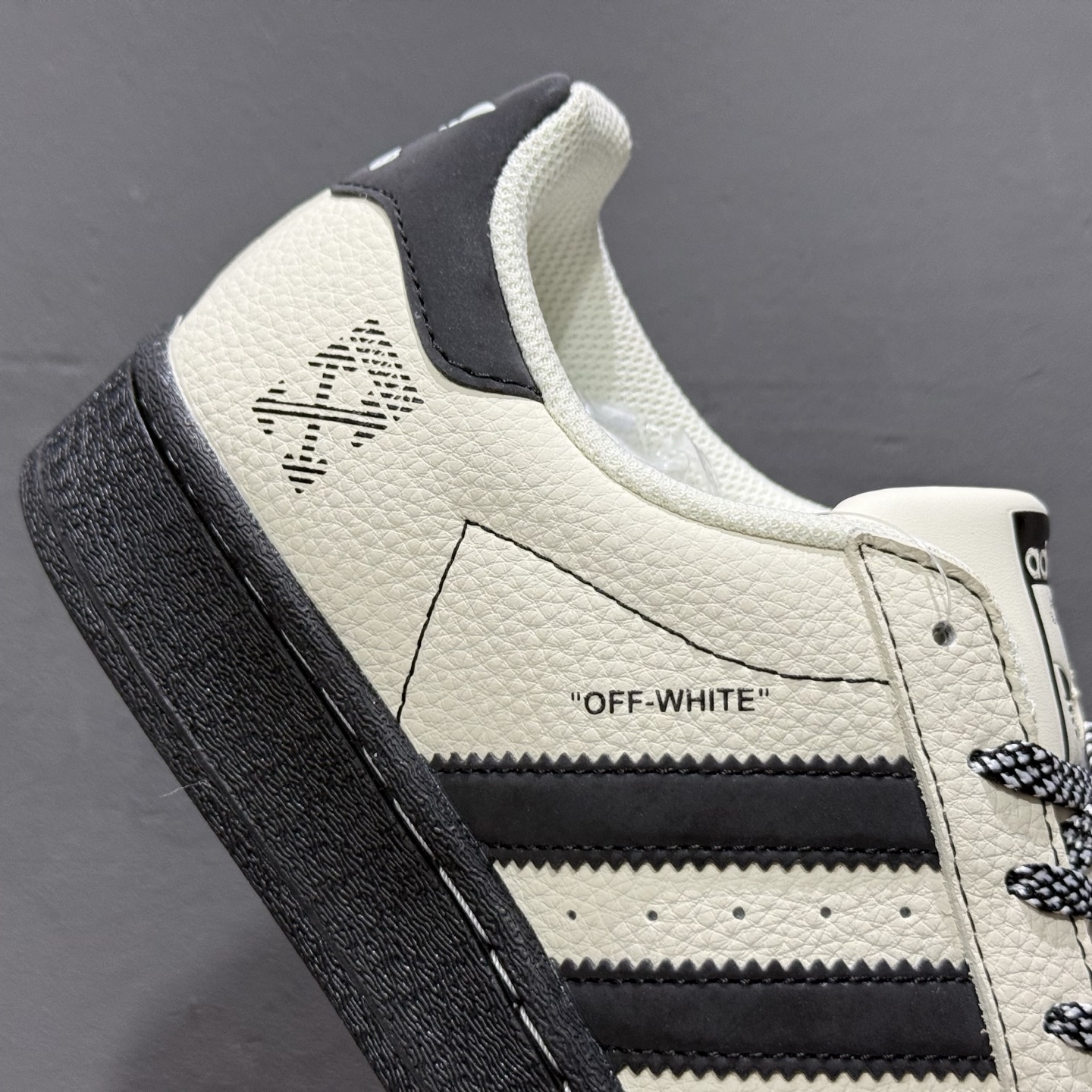 AdidOriginals GAZELLE INDOOR阿迪达斯 三叶草 贝壳头’DIY’系列低帮经典百搭休闲运动板鞋 DS0033