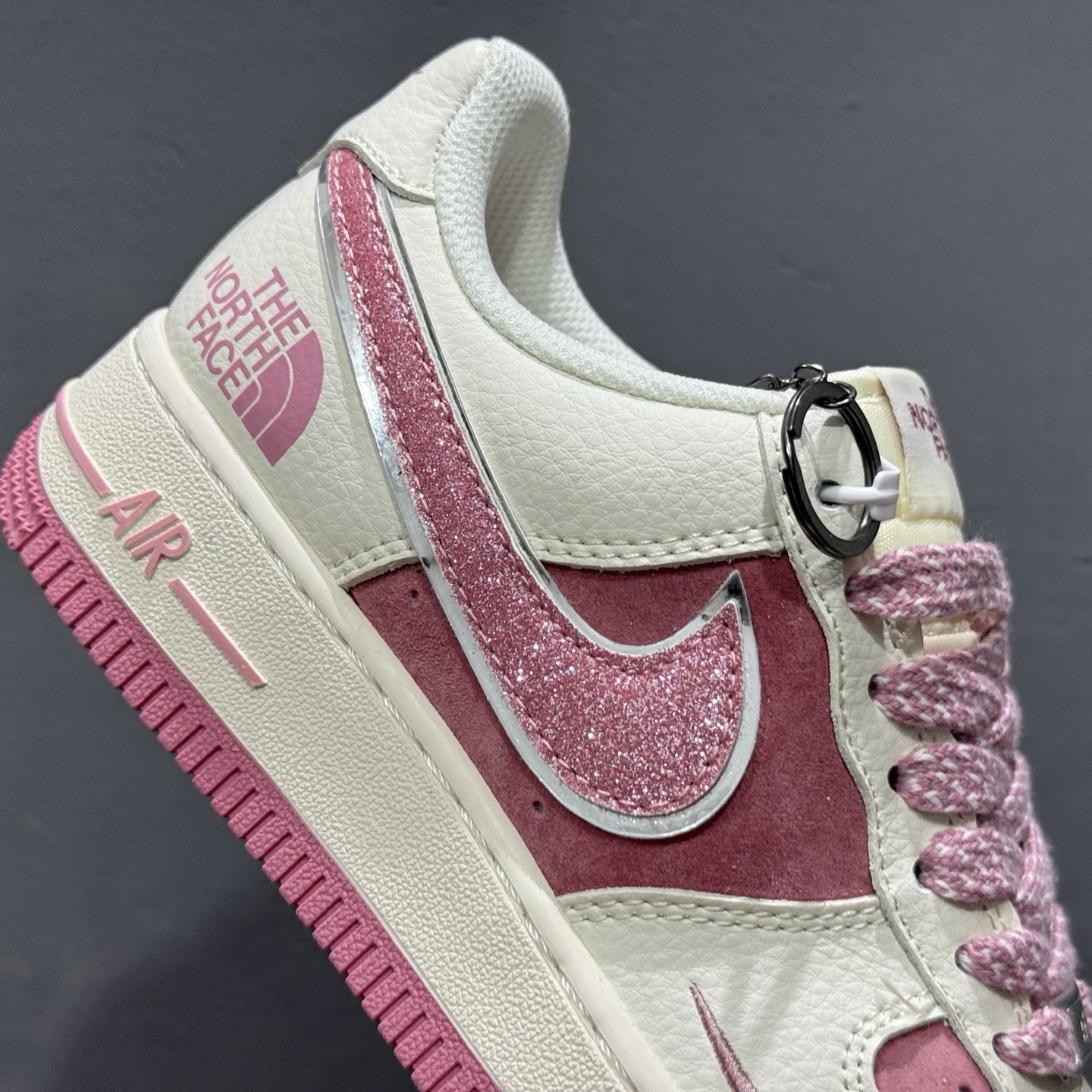 独家实拍Nike Air Force 1 Low 07 x The North Face 米白粉小钩满天星 QY6818-538