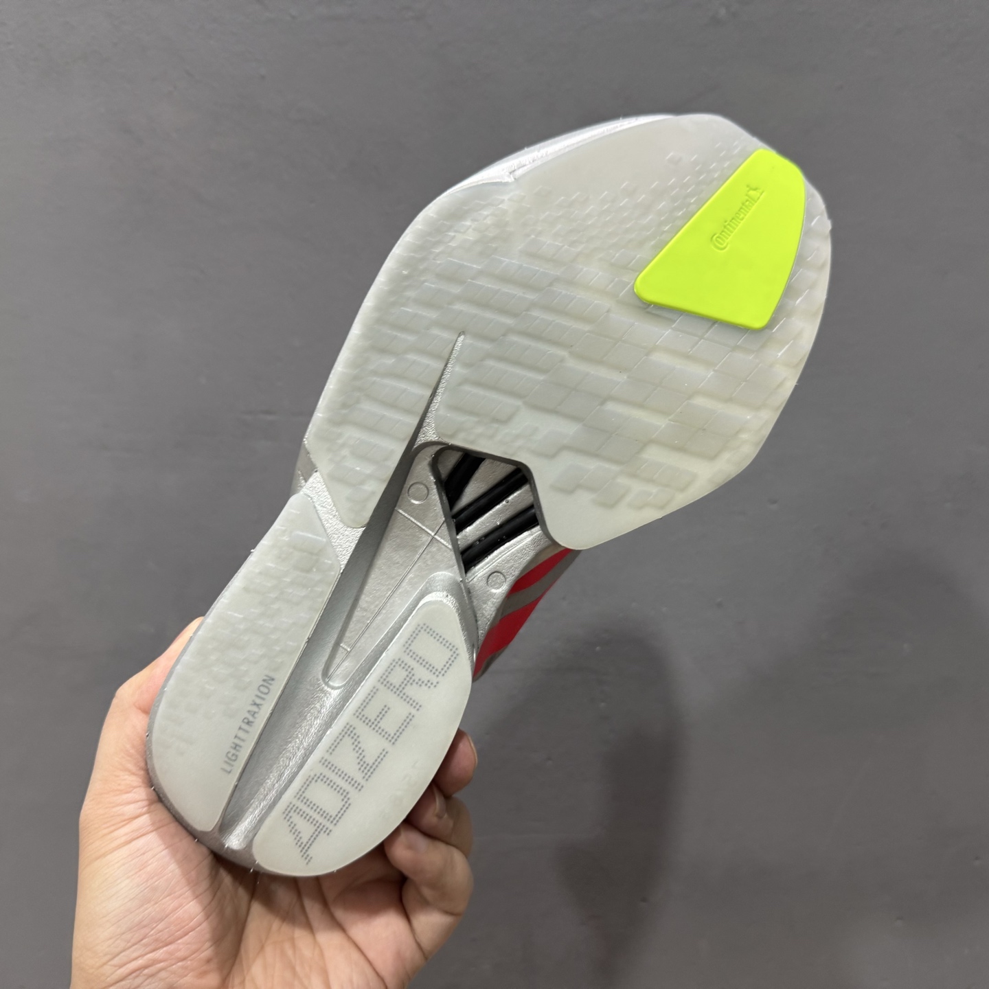 外贸版 AdidAdizero Adios 4 M JR6372 阿迪透气轻盈低帮跑步鞋