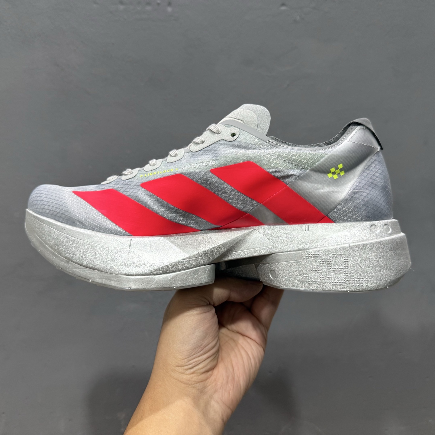 外贸版 AdidAdizero Adios 4 M JR6372 阿迪透气轻盈低帮跑步鞋