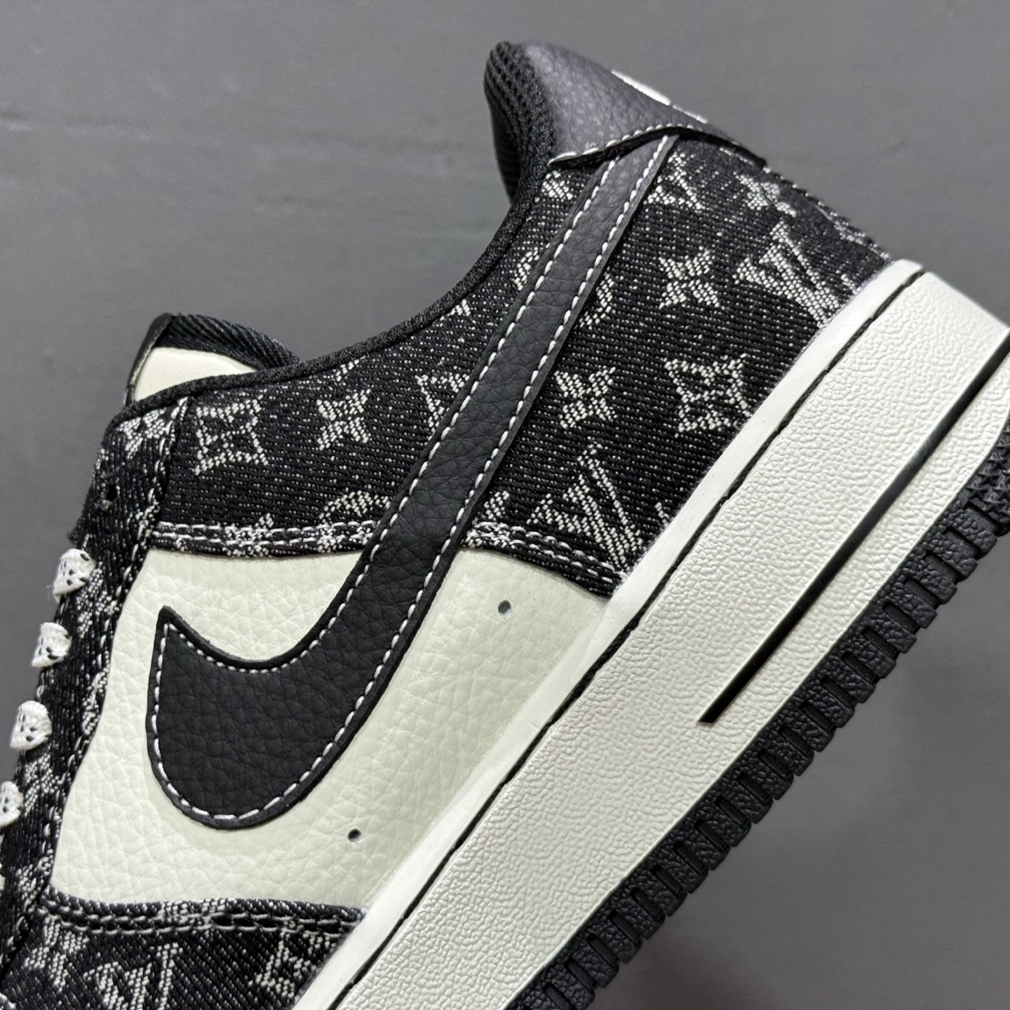 Nike Air Force 1'07 Low LV联名 白黑牛仔 空军一号低帮休闲板鞋 NH0601-579 Nike Air Force 1'07 Low LV联名 白黑牛仔 空军一号低帮休闲板鞋 NH0601-579