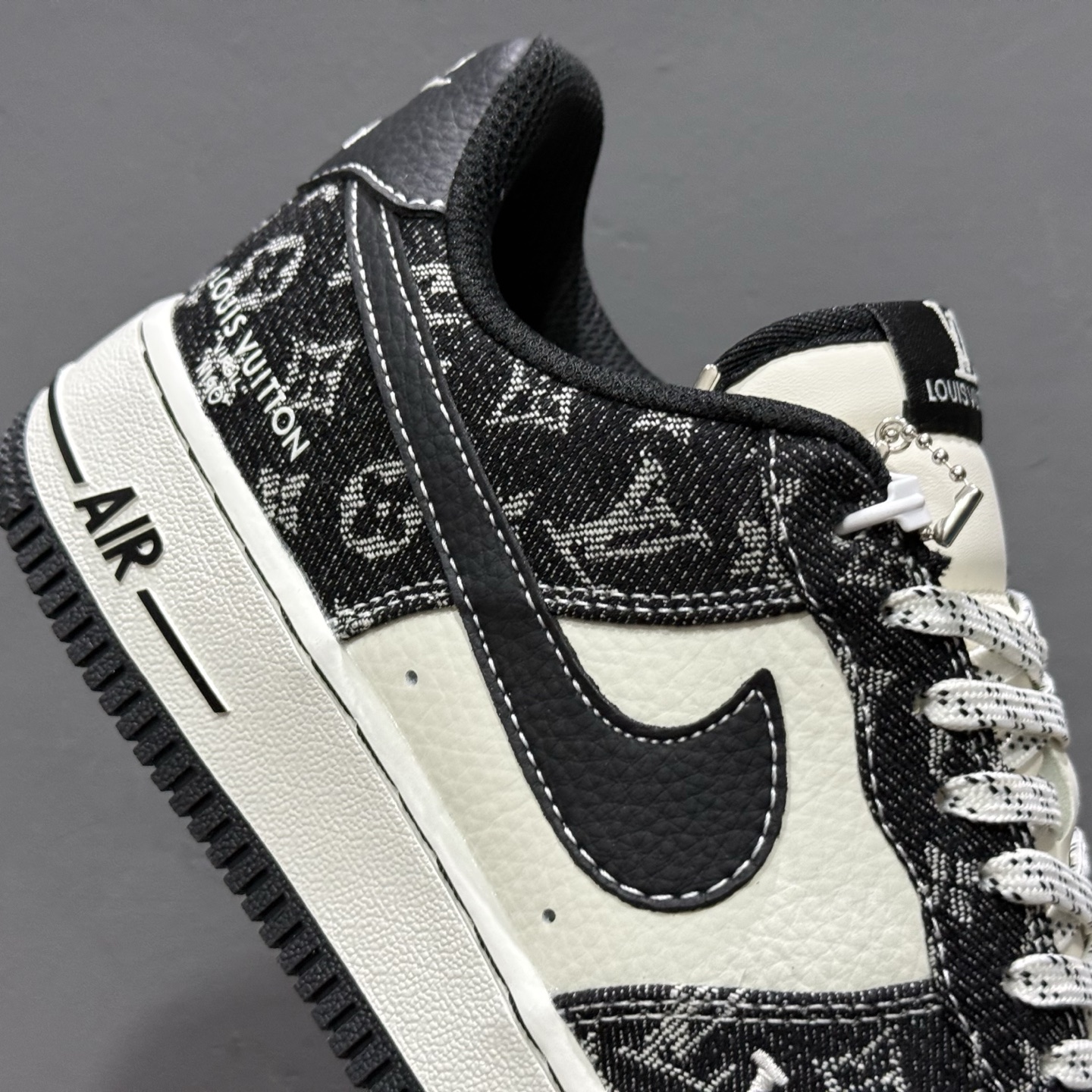 Nike Air Force 1'07 Low LV联名 白黑牛仔 空军一号低帮休闲板鞋 NH0601-579 Nike Air Force 1'07 Low LV联名 白黑牛仔 空军一号低帮休闲板鞋 NH0601-579