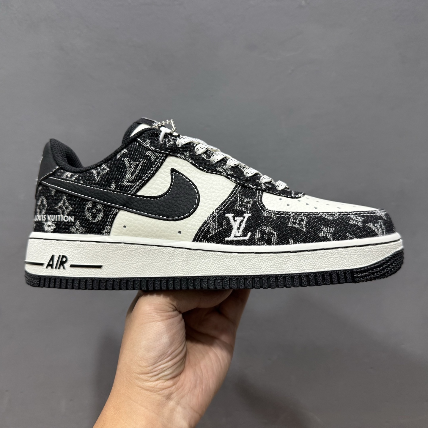 Nike Air Force 1’07 Low LV联名 白黑牛仔 空军一号低帮休闲板鞋 NH0601-579 Nike Air Force 1’07 Low LV联名 白黑牛仔 空军一号低帮休闲板鞋 NH0601-579