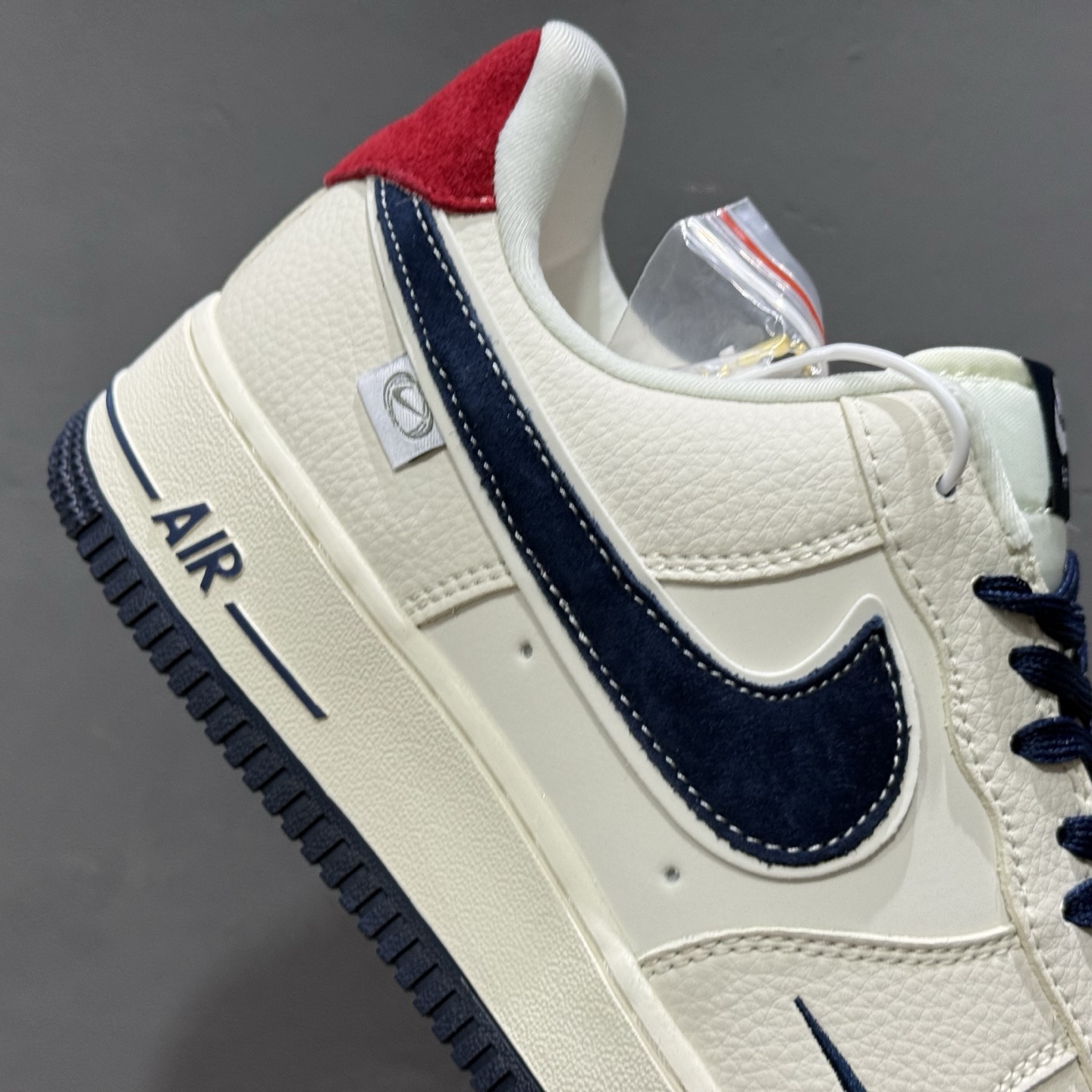 NIke Air Force 1 '07 Low “NIKE蓝红——米白蓝红猪八革”空军一号 低帮 运动鞋 休闲鞋 DD1982-326