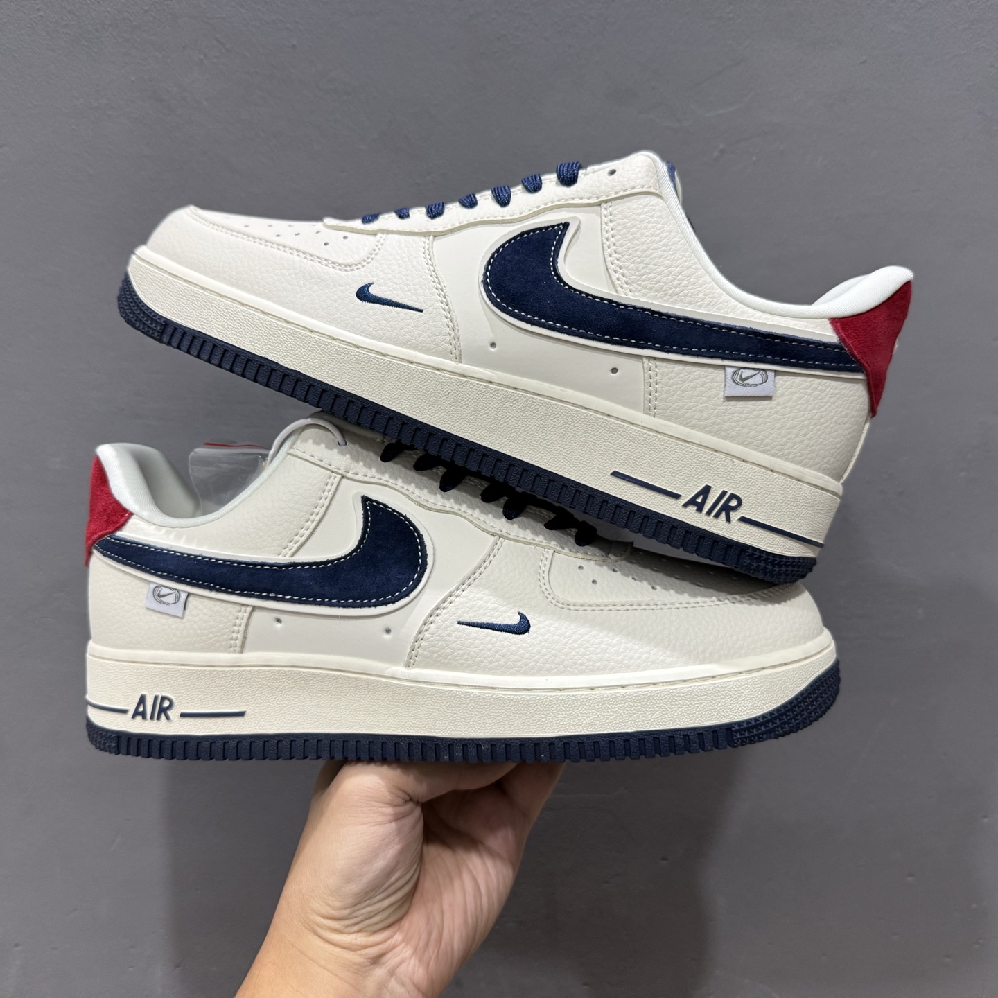NIke Air Force 1 '07 Low “NIKE蓝红——米白蓝红猪八革”空军一号 低帮 运动鞋 休闲鞋 DD1982-326