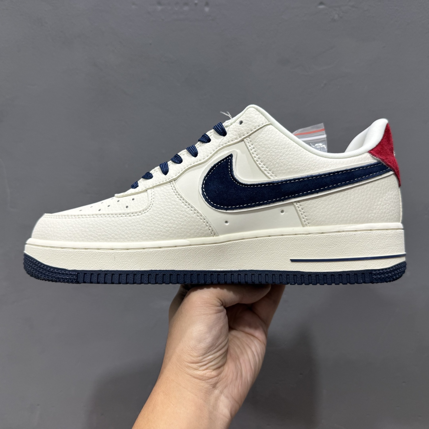 NIke Air Force 1 '07 Low “NIKE蓝红——米白蓝红猪八革”空军一号 低帮 运动鞋 休闲鞋 DD1982-326