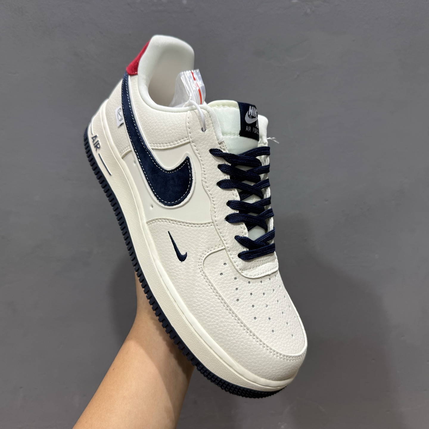 NIke Air Force 1 '07 Low “NIKE蓝红——米白蓝红猪八革”空军一号 低帮 运动鞋 休闲鞋 DD1982-326