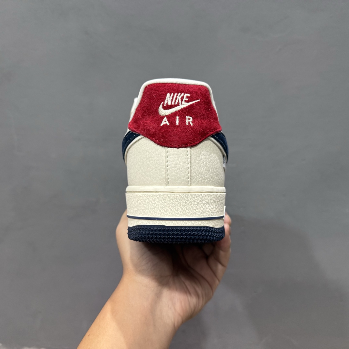 NIke Air Force 1 '07 Low “NIKE蓝红——米白蓝红猪八革”空军一号 低帮 运动鞋 休闲鞋 DD1982-326