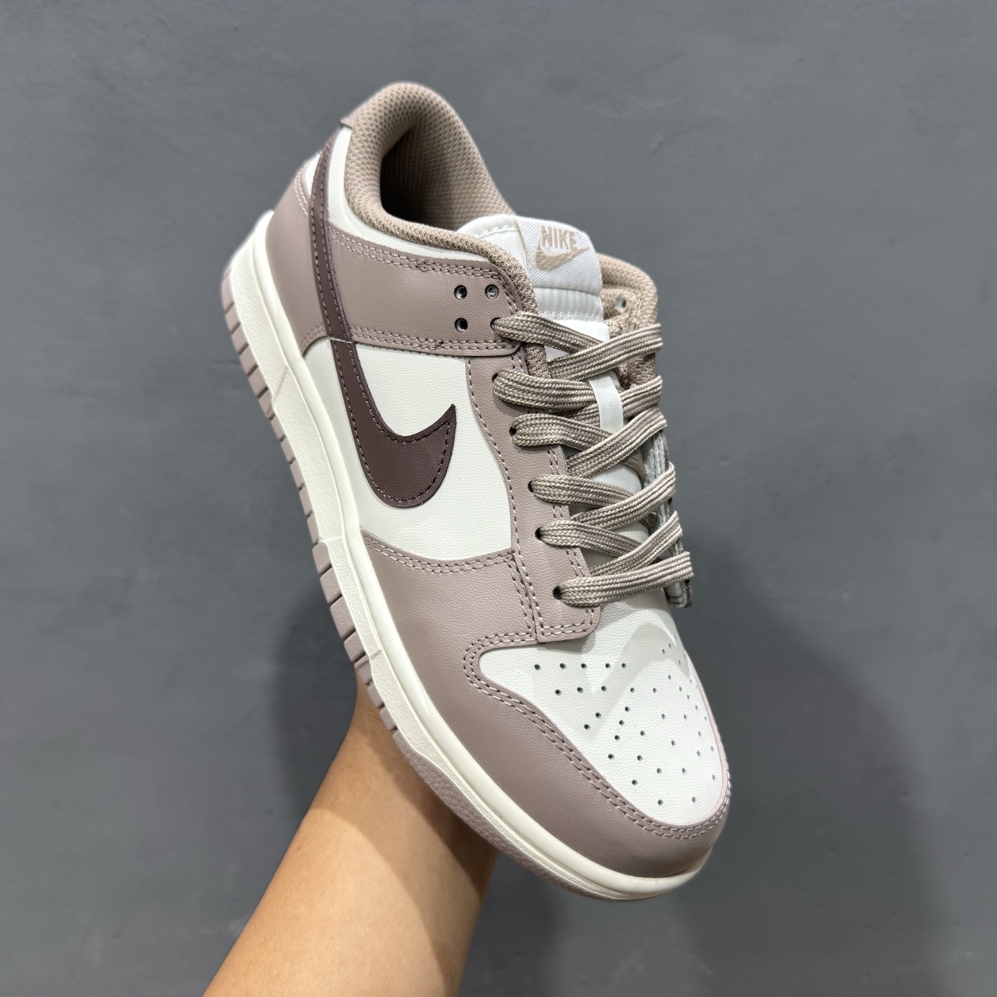 YC版Nike Dunk Low 米棕 此款以简约大方的造型设计 DD1503-125