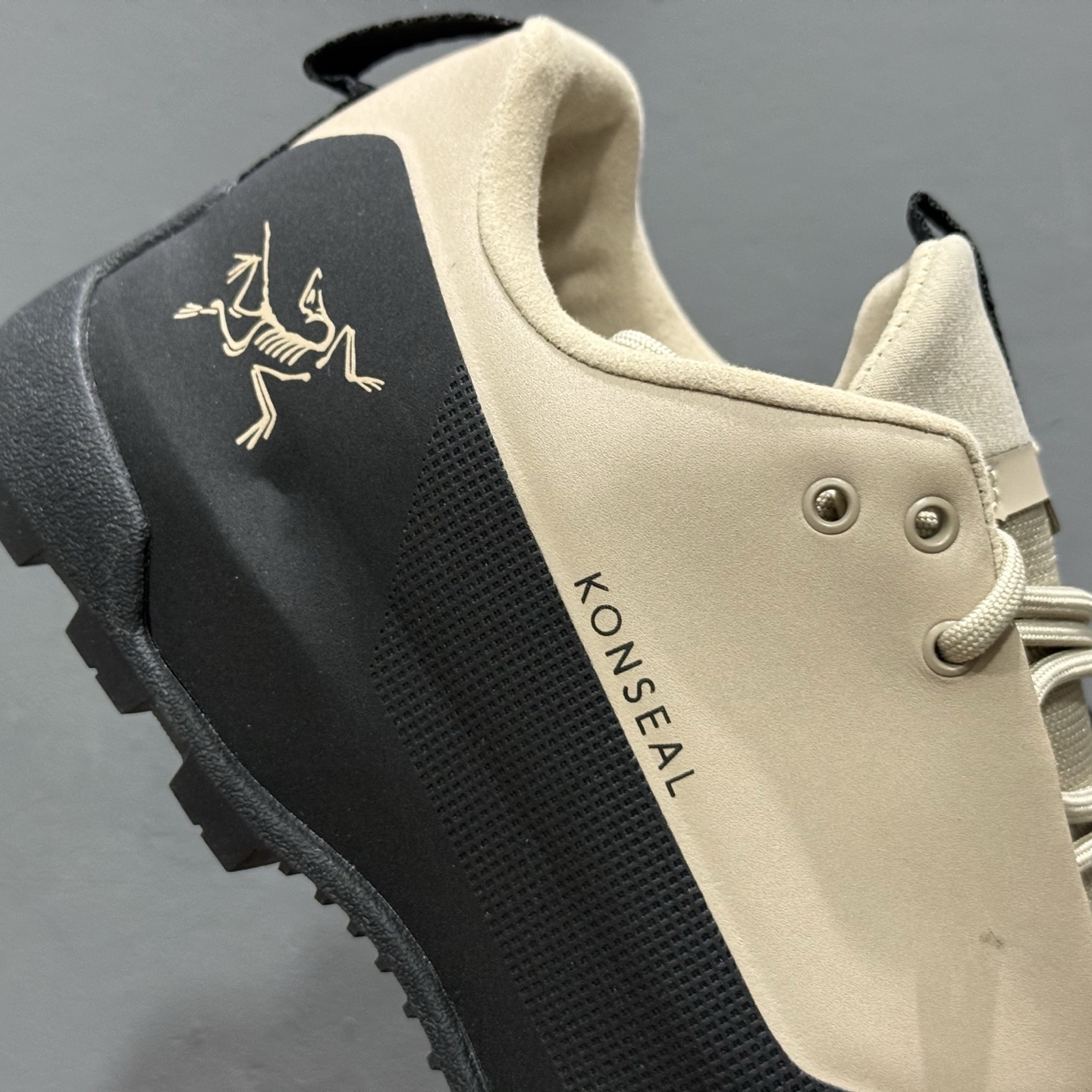 Konseal Shoe 舒适 防滑耐磨送气支撑抓地 登山鞋 X00000983