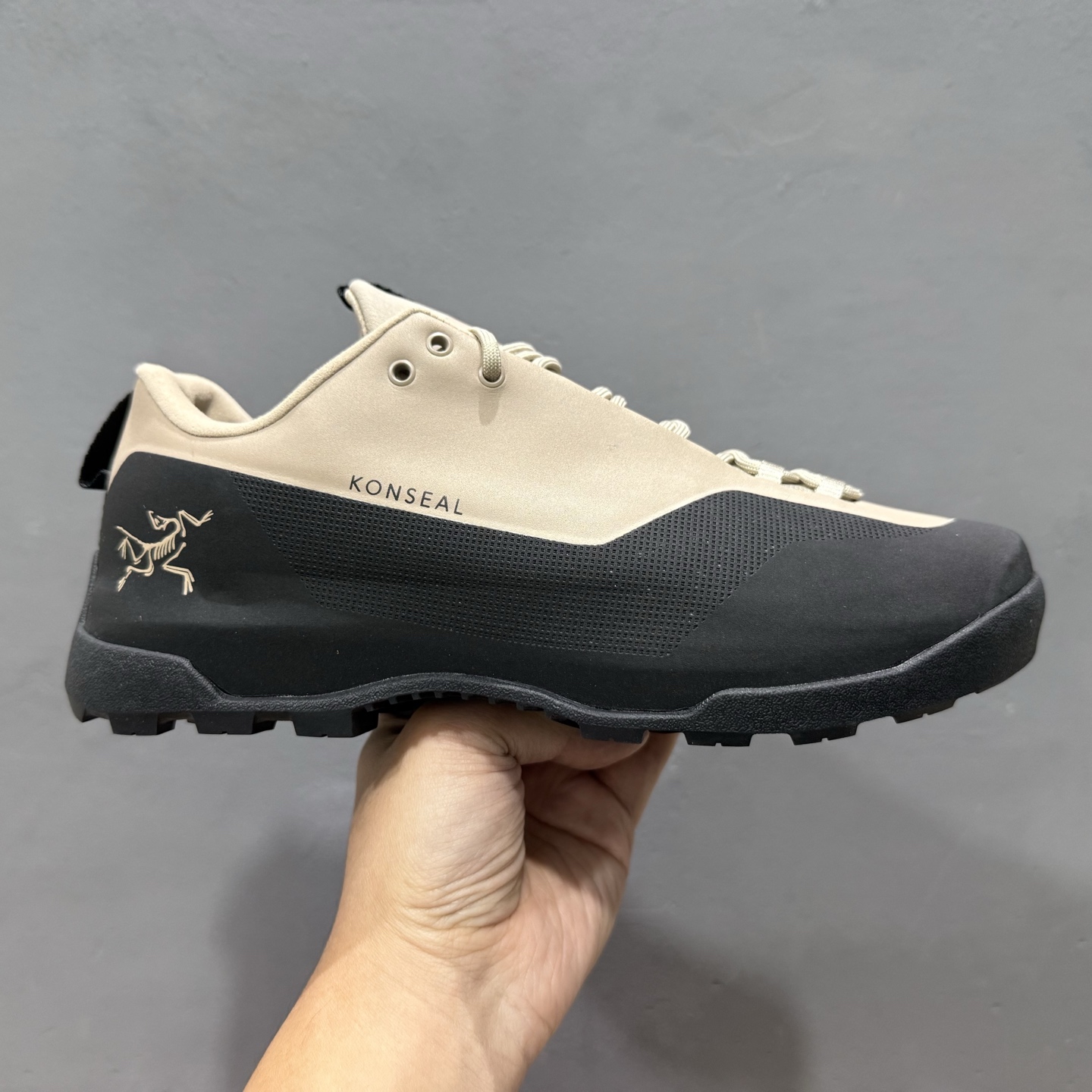 Konseal Shoe 舒适 防滑耐磨送气支撑抓地 登山鞋 X00000983