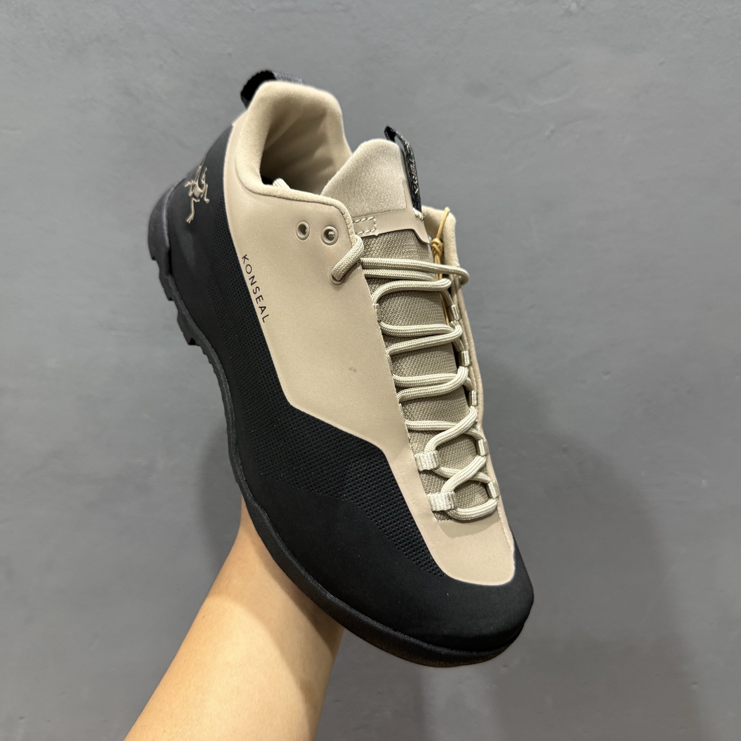 Konseal Shoe 舒适 防滑耐磨送气支撑抓地 登山鞋 X00000983