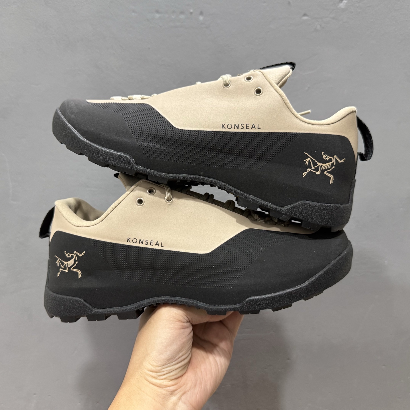Konseal Shoe 舒适 防滑耐磨送气支撑抓地 登山鞋 X00000983