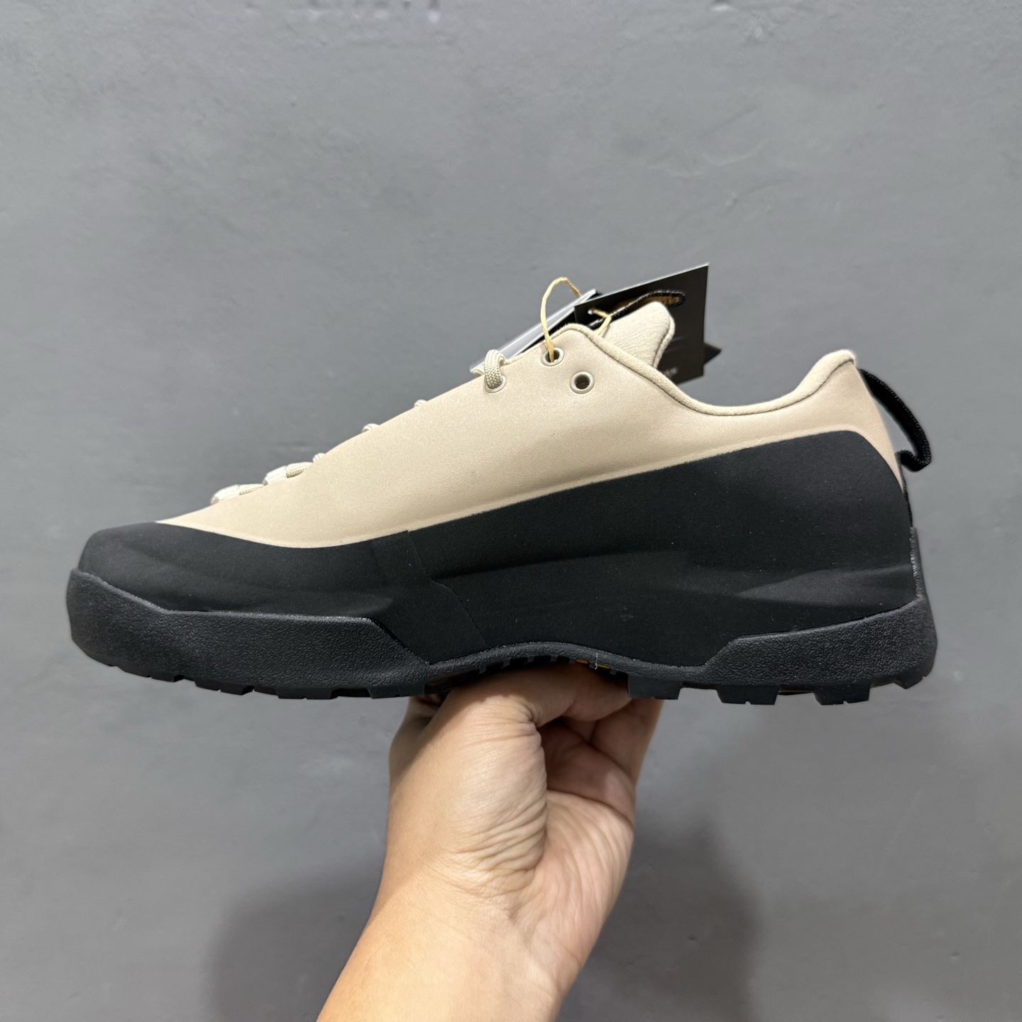 Konseal Shoe 舒适 防滑耐磨送气支撑抓地 登山鞋 X00000983