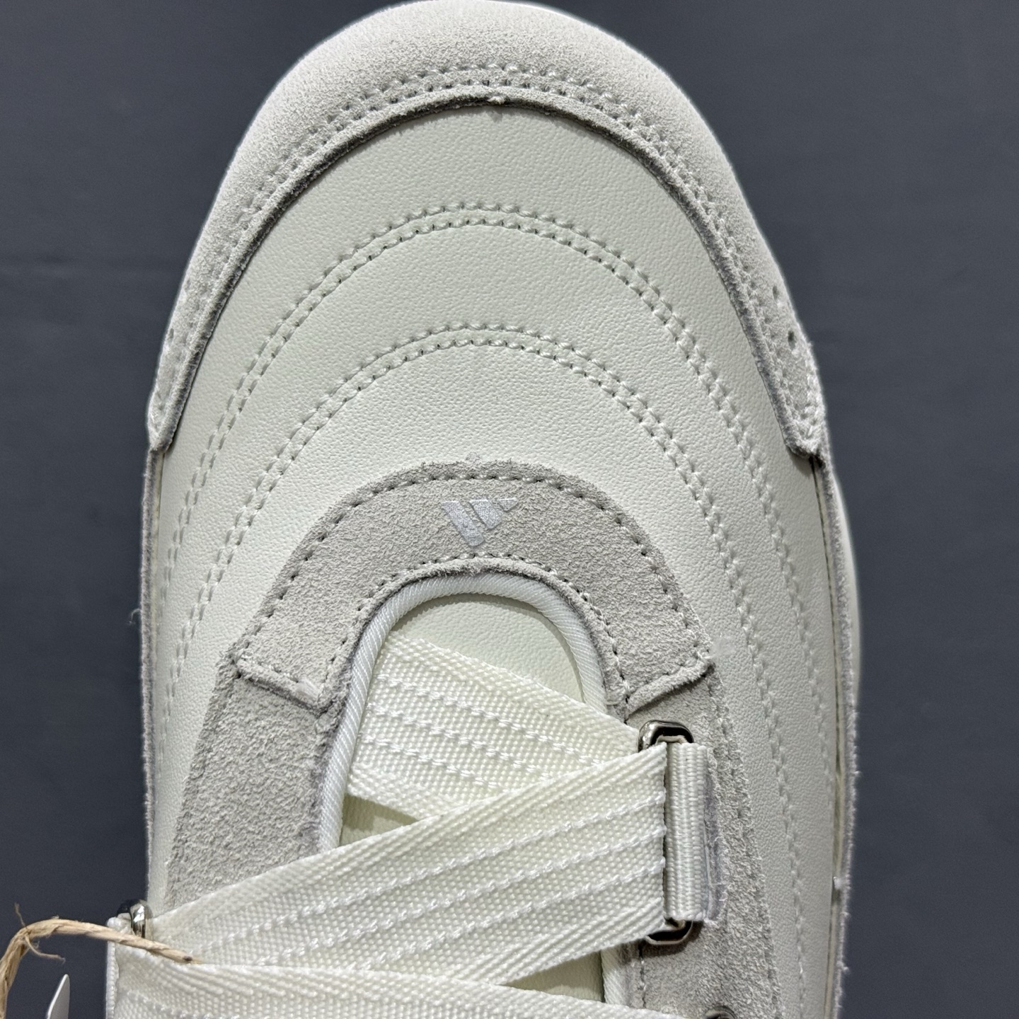 AdidUrban Reverie JQ9390 阿迪舒适时尚魔术贴防滑耐磨生活休闲鞋