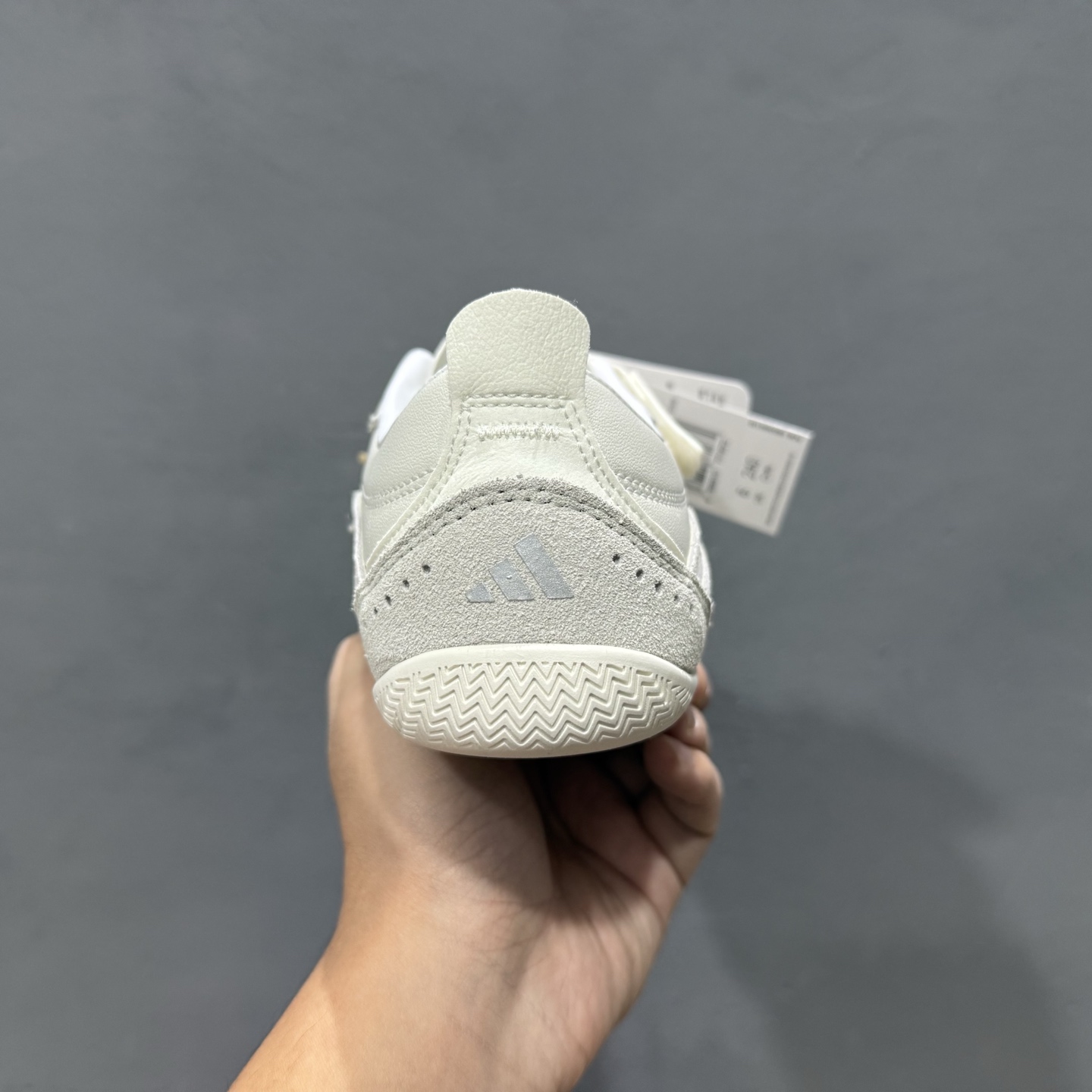 AdidUrban Reverie JQ9390 阿迪舒适时尚魔术贴防滑耐磨生活休闲鞋