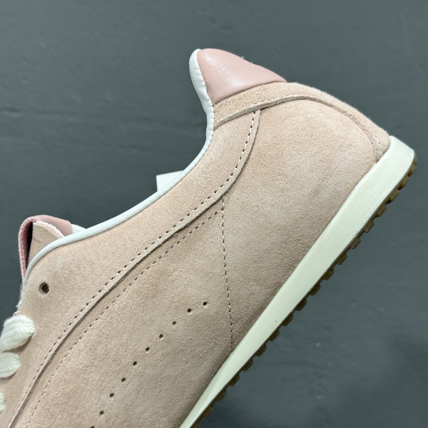 Alo Yoga Sunset Sneaker 徳训生活休闲鞋 A0891U