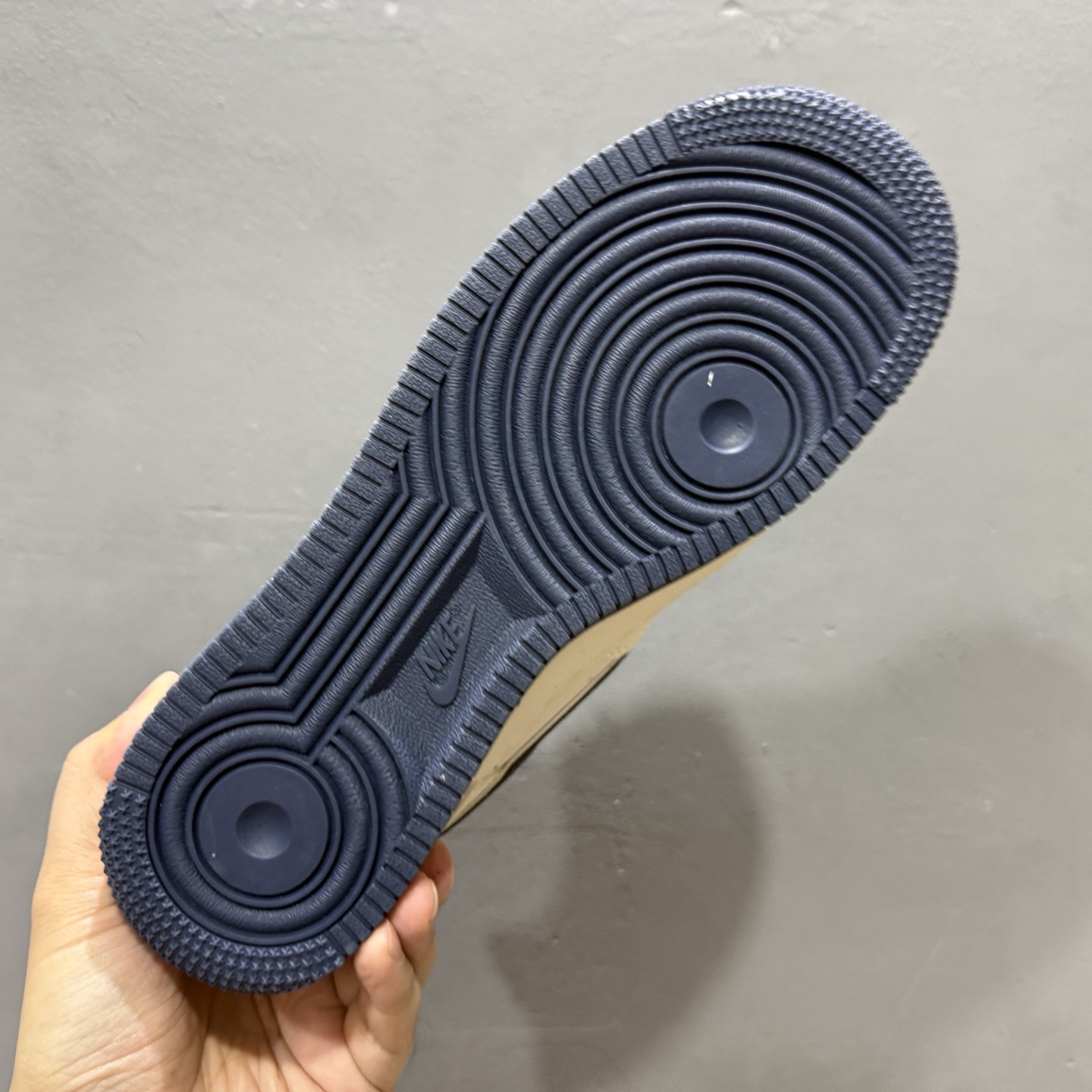 古驰联名白黑灰勾 NIke Air Force 1 ‘07 Low 空军一号 低帮 运动鞋 休闲鞋 QY6818-610 古驰联名白黑灰勾 NIke Air Force 1 ‘07 Low 空军一号 低帮 运动鞋 休闲鞋 QY6818-610